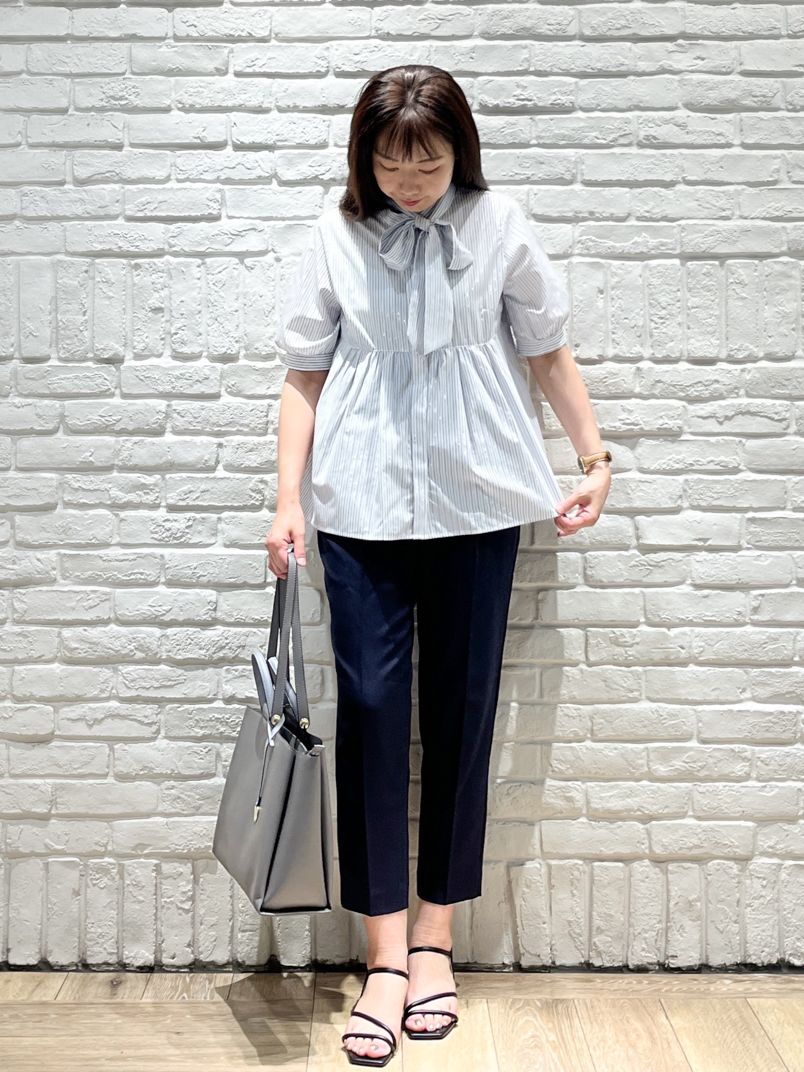 erinaさんの「index｜【防シワ】2wayボウタイペプラム5分袖ブラウス《洗濯機OK／イージーアイロン》」を使ったコーディネート