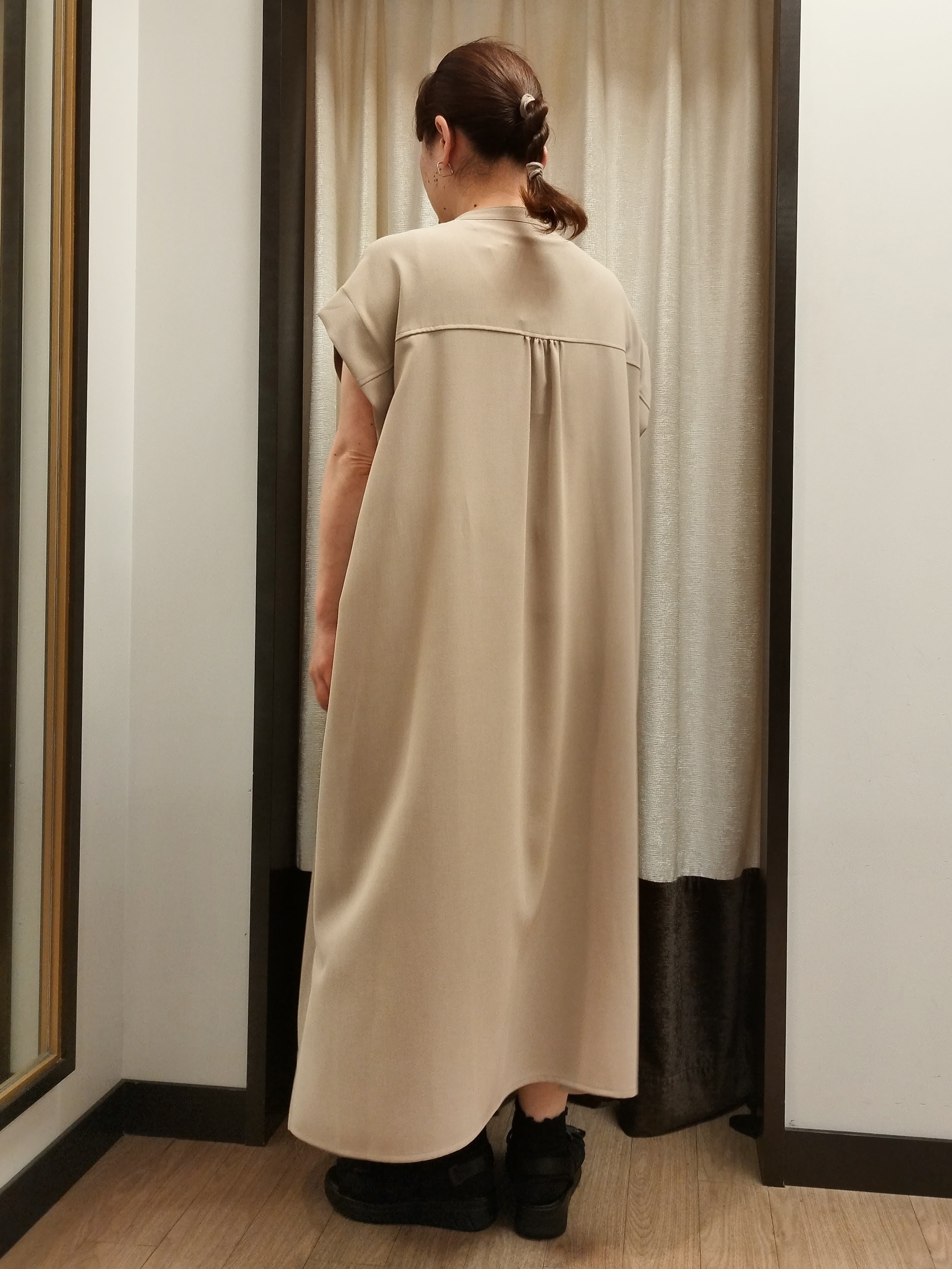 junさんの「Reflect｜すっきり見えバンドカラーシャツワンピース」を使ったコーディネート