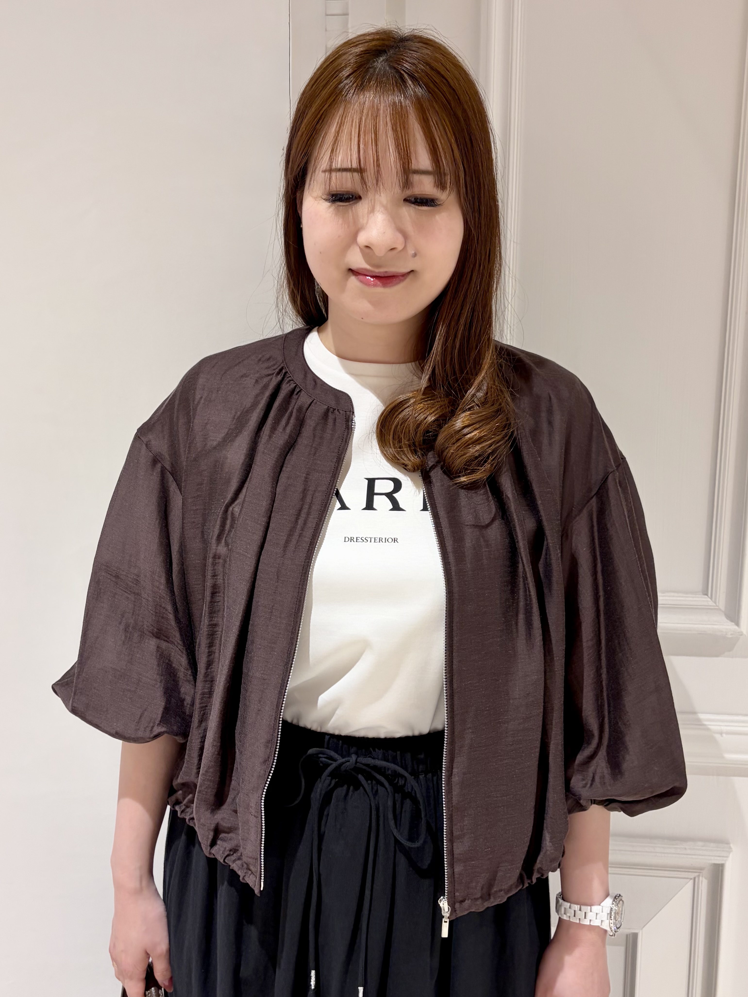 minowaさんの「DRESSTERIOR｜ウォッシャブル シアーショートブルゾン」を使ったコーディネート