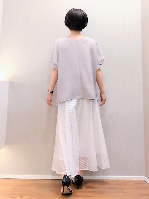 ミズタさんの「UNTITLED｜【前後2WAY/はっ水/セットアップ可】リラクシーフレンチスリーブブラウス」を使ったコーディネート