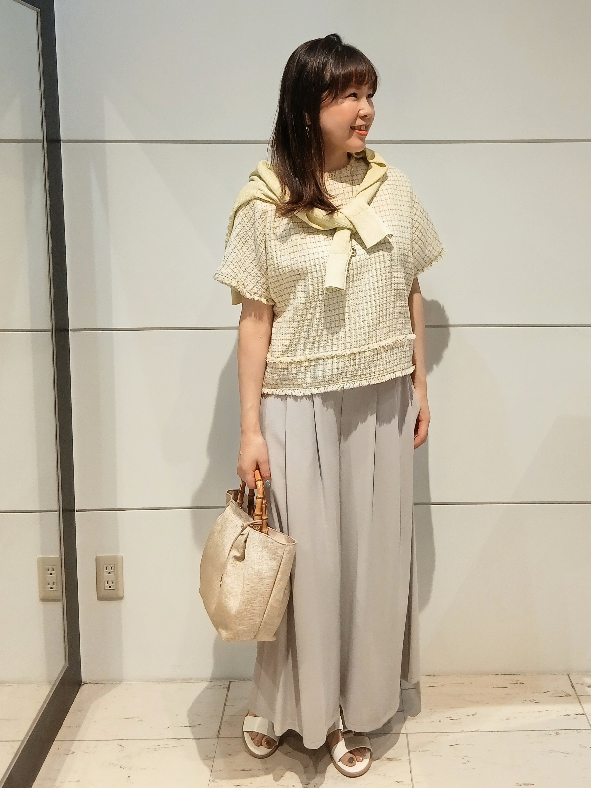 なみきさんの「UNTITLED｜【アンサンブル可】ラメ混クルーネックカーディガン」を使ったコーディネート