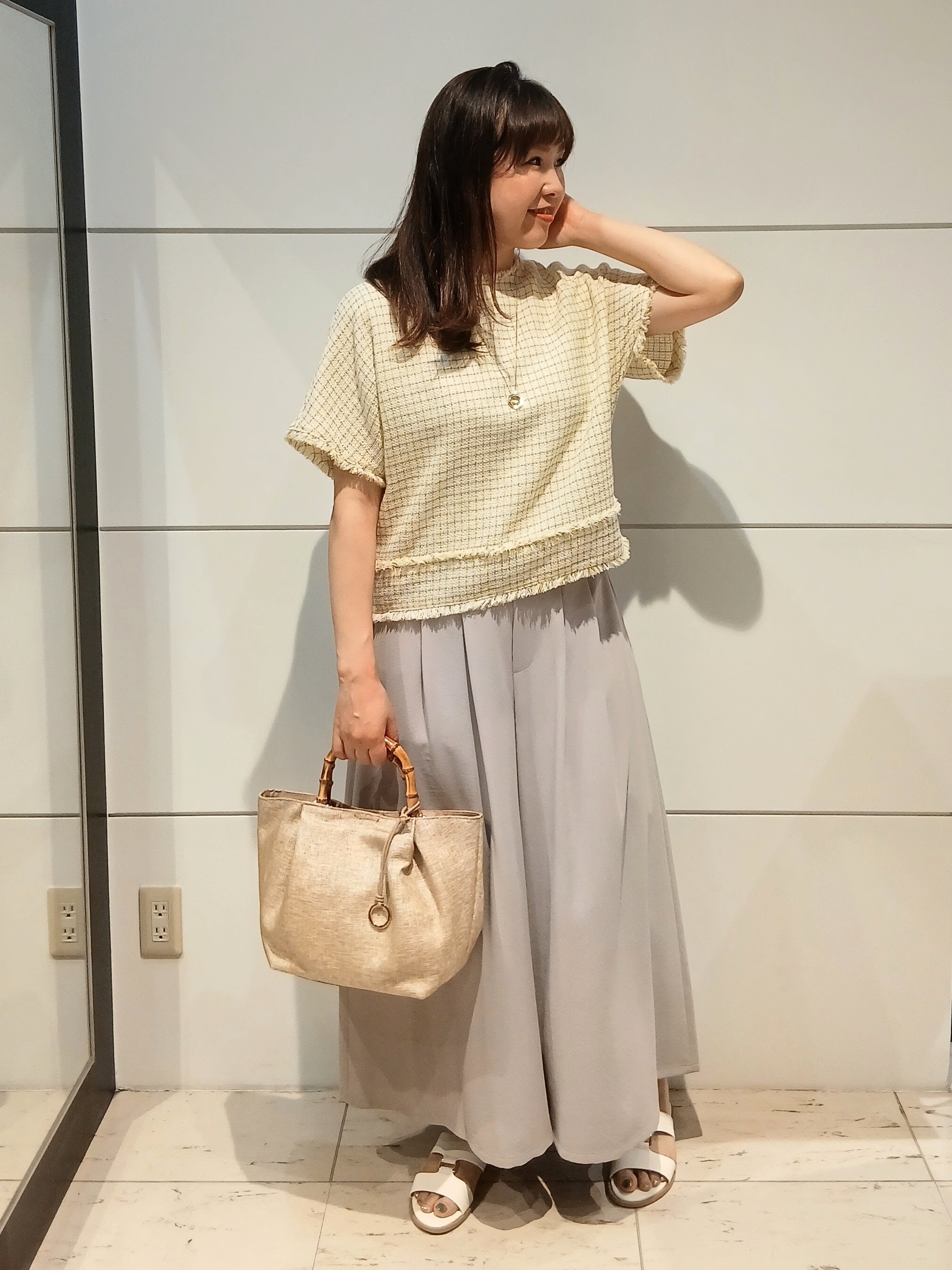 なみきさんの「UNTITLED｜【アンサンブル可】ラメ混クルーネックカーディガン」を使ったコーディネート
