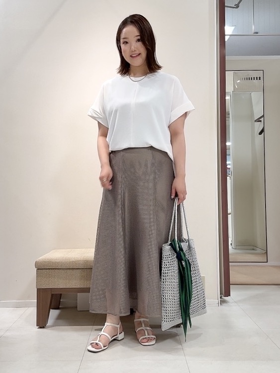 YUIさんの「UNTITLED｜【前後2WAY/はっ水/セットアップ可】リラクシーフレンチスリーブブラウス」を使ったコーディネート