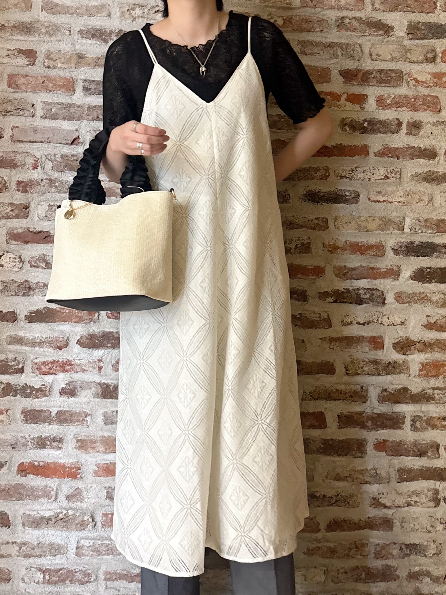 しばさんの「THE SHOP TK｜繊細で上品な レース5分袖トップス」を使ったコーディネート