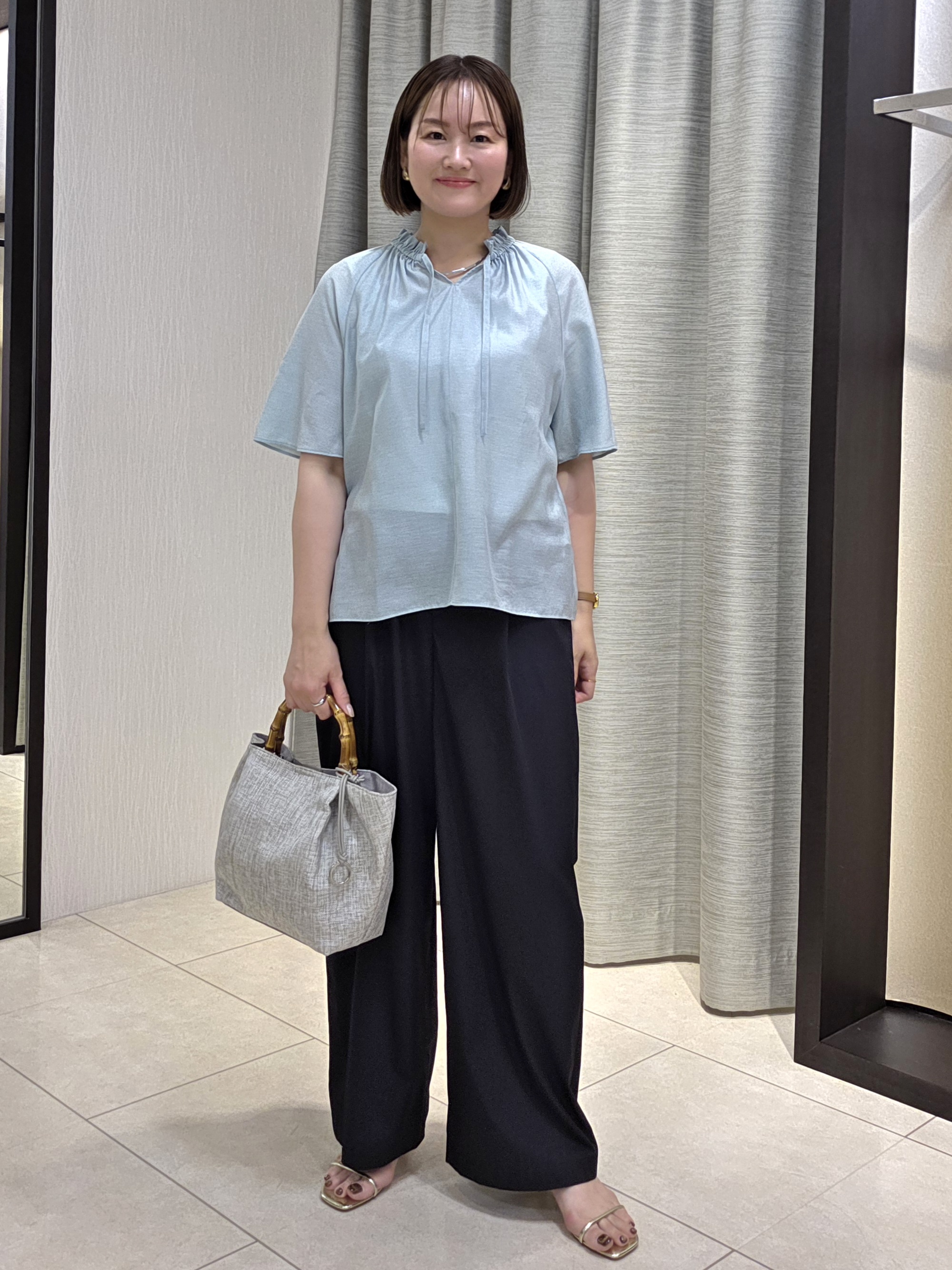 naokoさんの「UNTITLED｜【シアー/首元フリル】シルキーシフォンブラウス」を使ったコーディネート