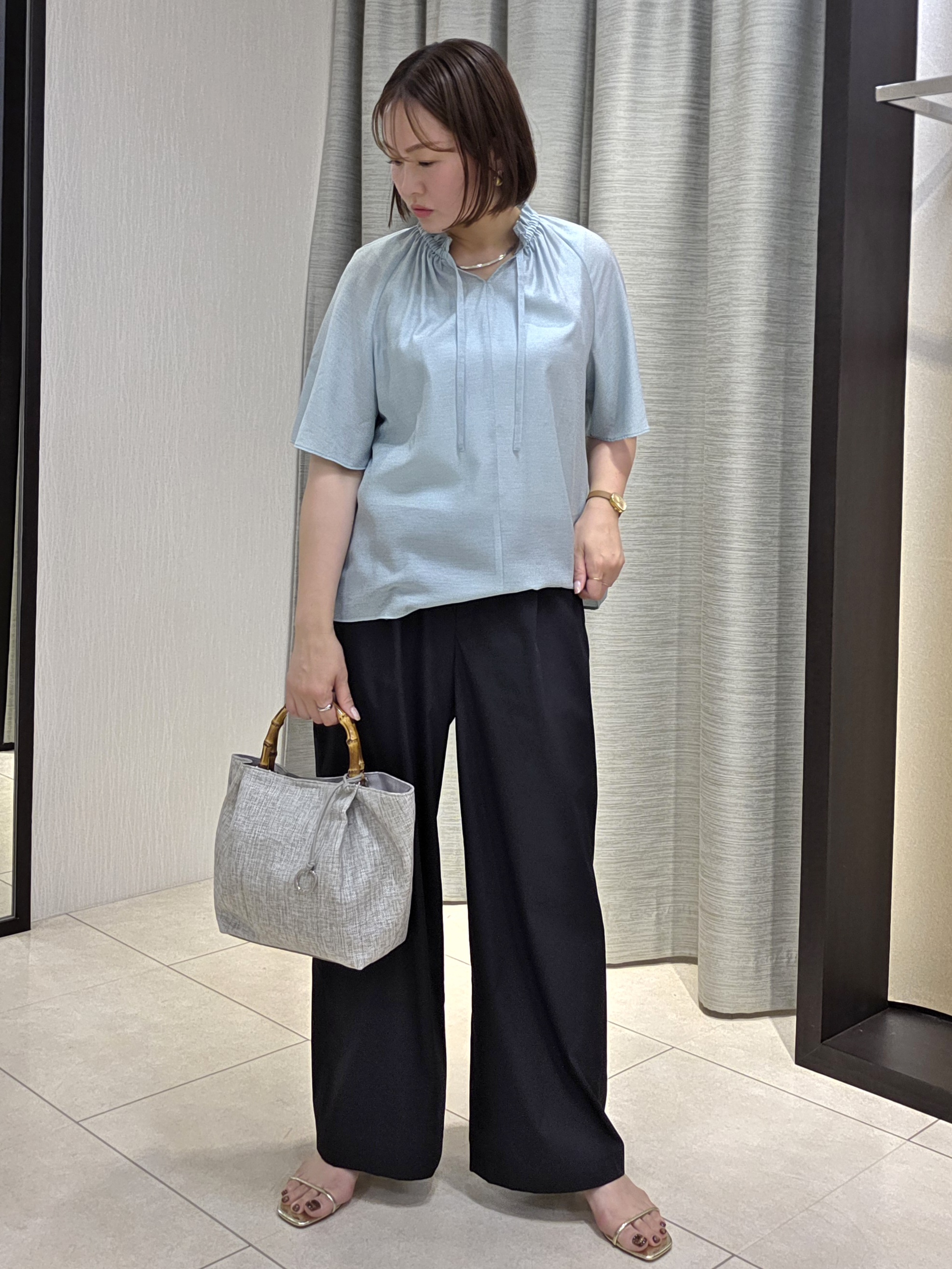 naokoさんの「UNTITLED｜【シアー/首元フリル】シルキーシフォンブラウス」を使ったコーディネート