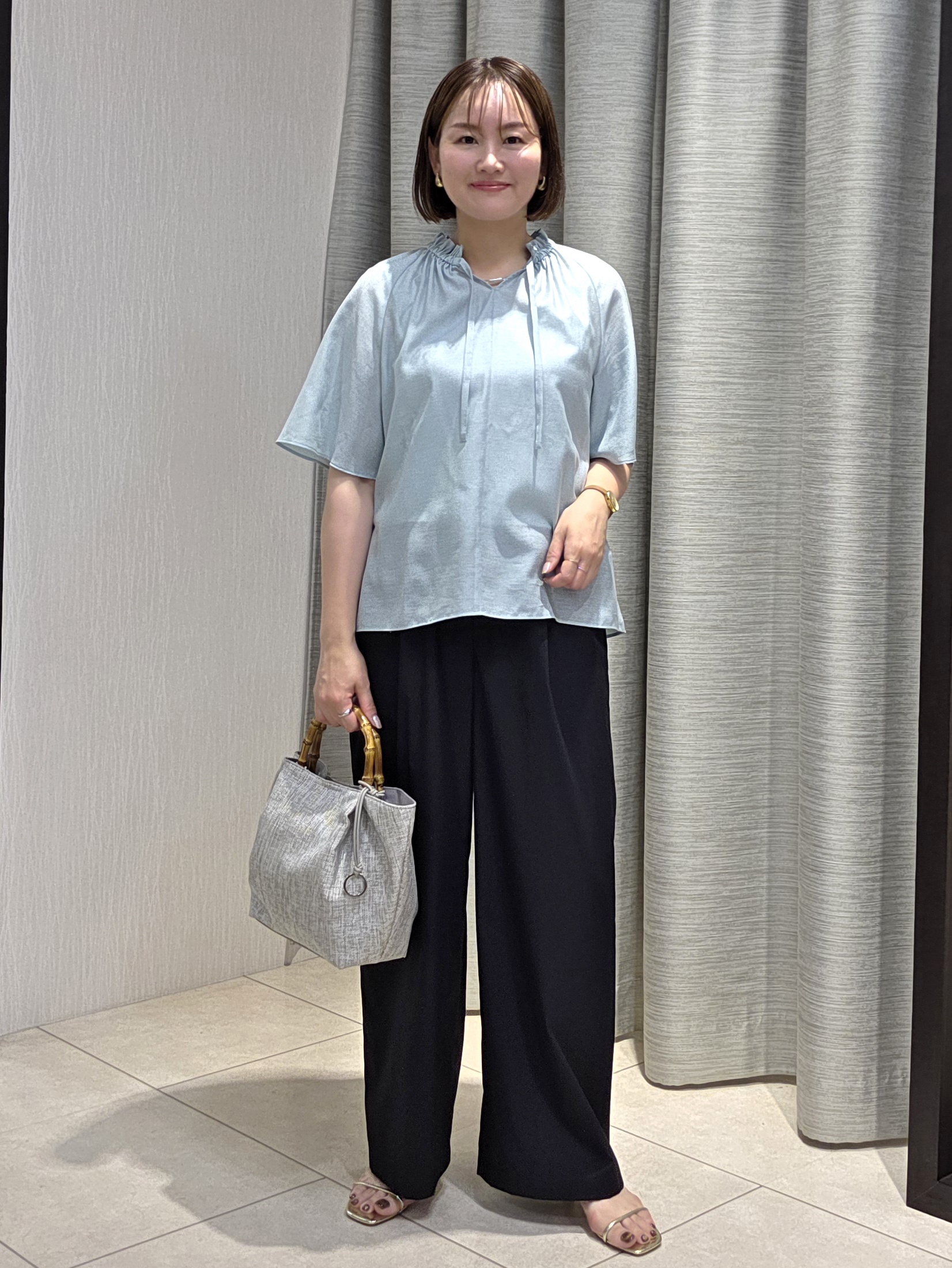 naokoさんの「UNTITLED｜【シアー/首元フリル】シルキーシフォンブラウス」を使ったコーディネート