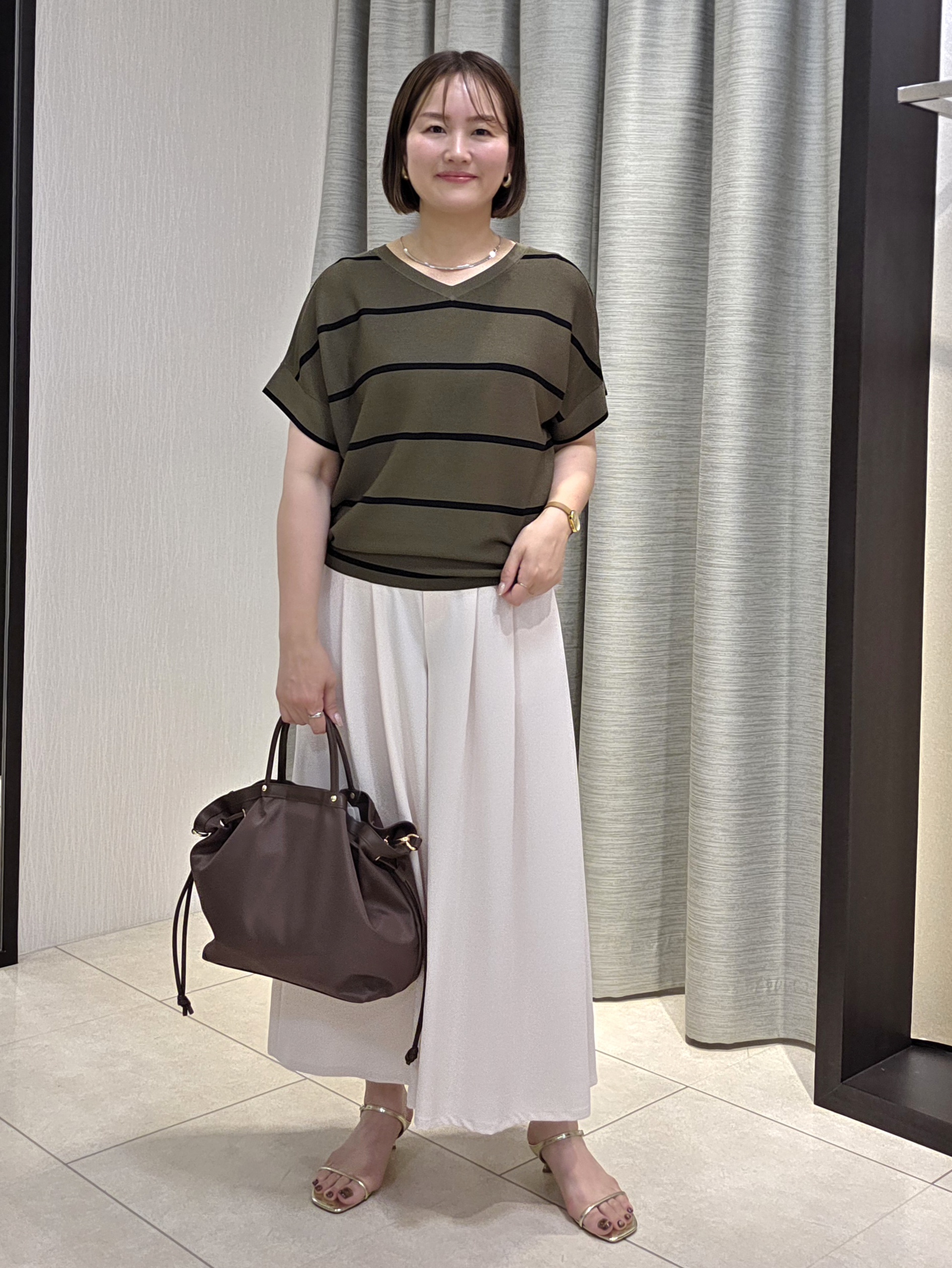 naokoさんの「UNTITLED｜【11色展開/体型カバー】前後2WAYフレンチスリーブニット」を使ったコーディネート