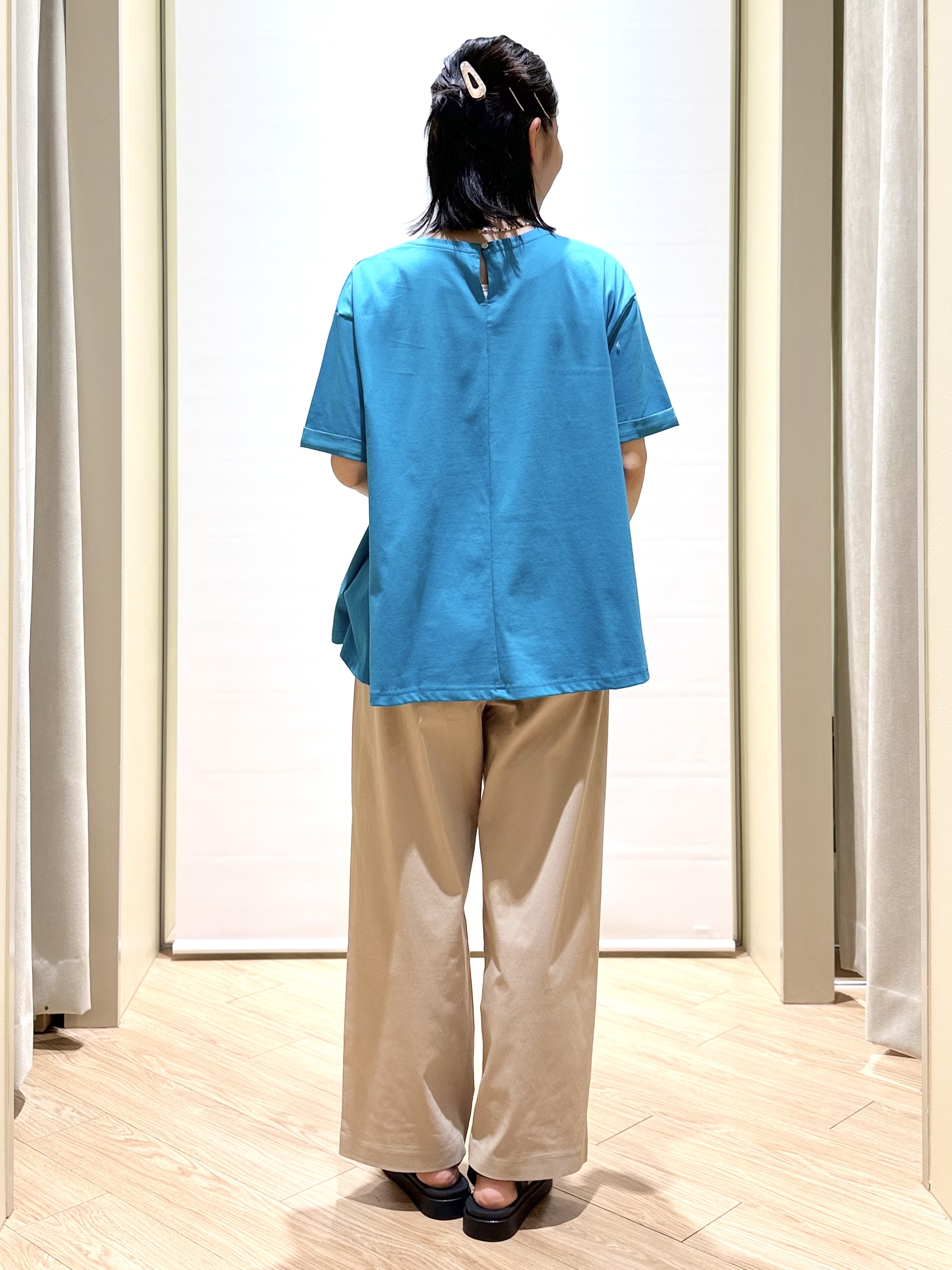 あんりさんの「grove｜【遮熱／吸水速乾／接触冷感／UVカット】フレアシルエットTシャツ」を使ったコーディネート