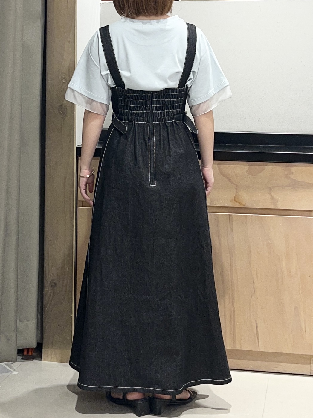 かのさんの「THE SHOP TK｜【M-XL/ひんやり】上品な透け感 袖口シアーTシャツ」を使ったコーディネート