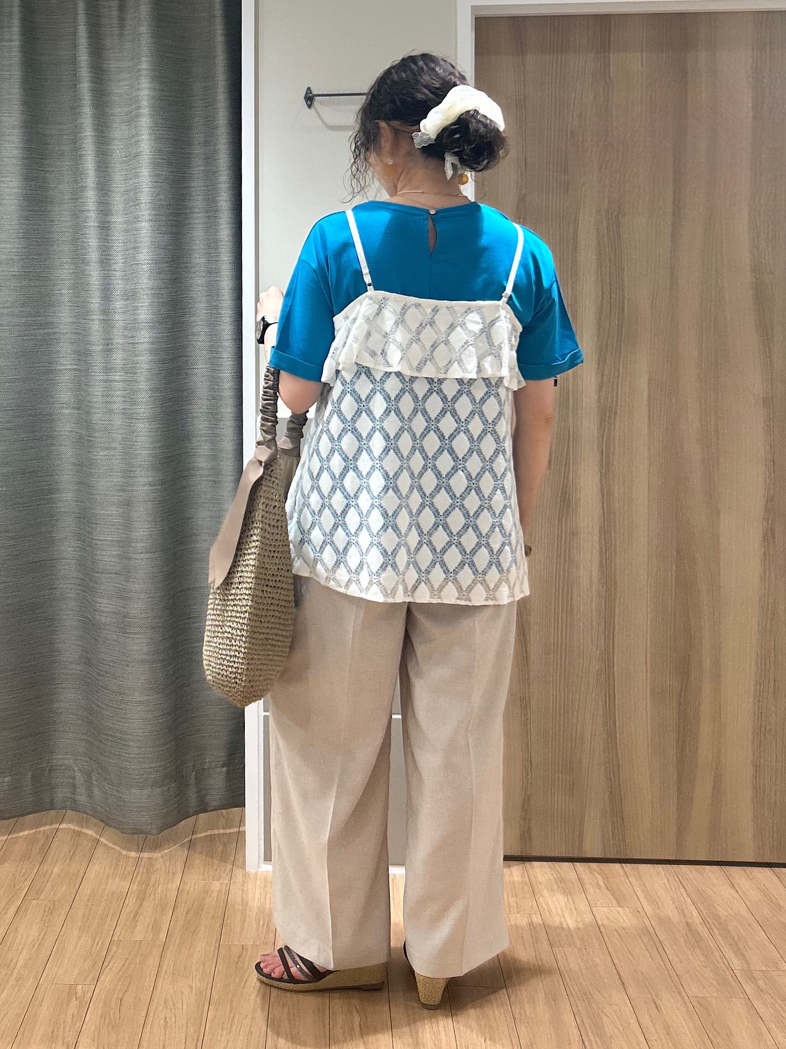 よっしーさんの「grove｜【遮熱／吸水速乾／接触冷感／UVカット】フレアシルエットTシャツ」を使ったコーディネート