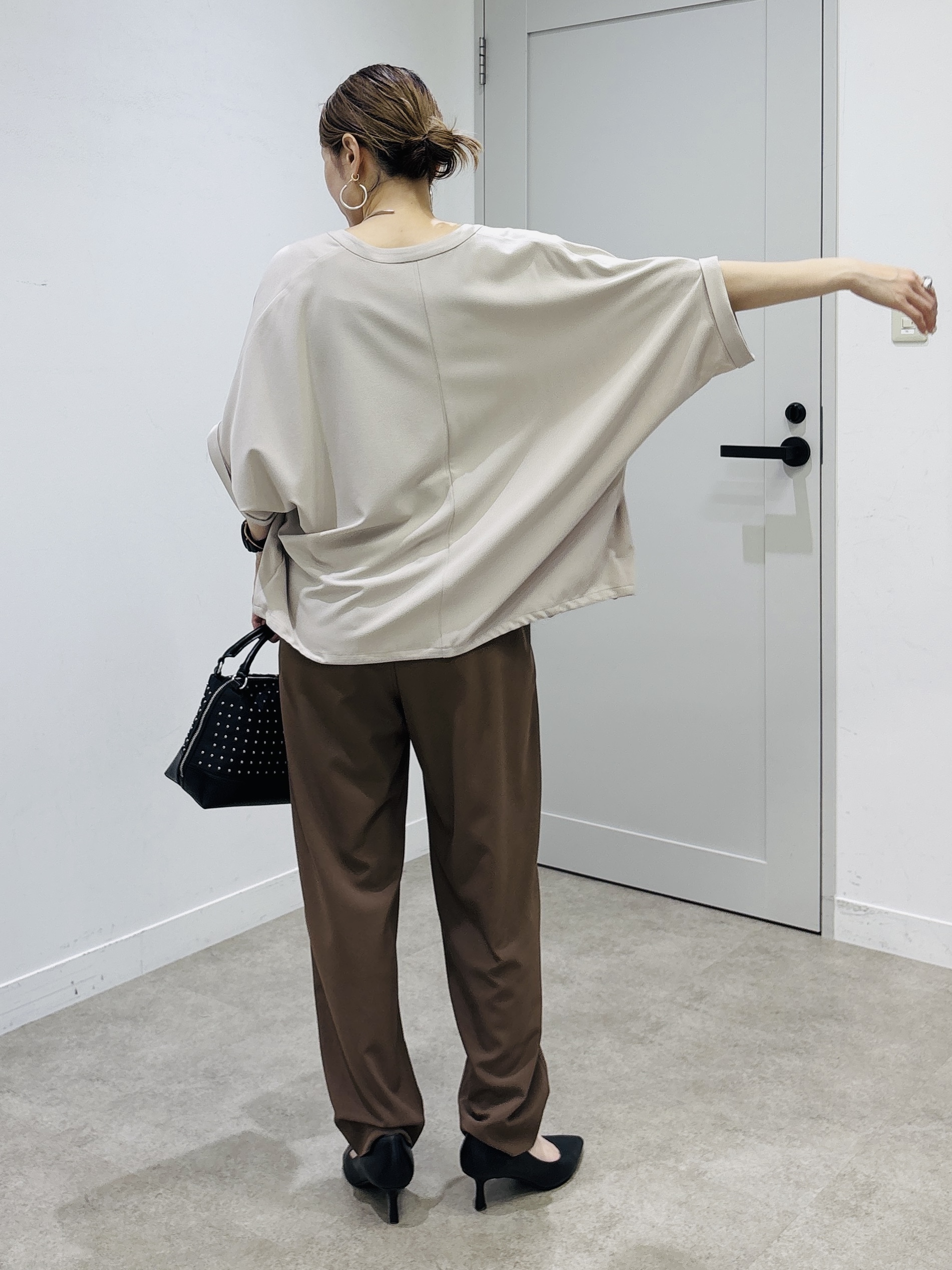 kotakiさんの「INDIVI｜【着る日傘】イージーテーパードパンツ」を使ったコーディネート