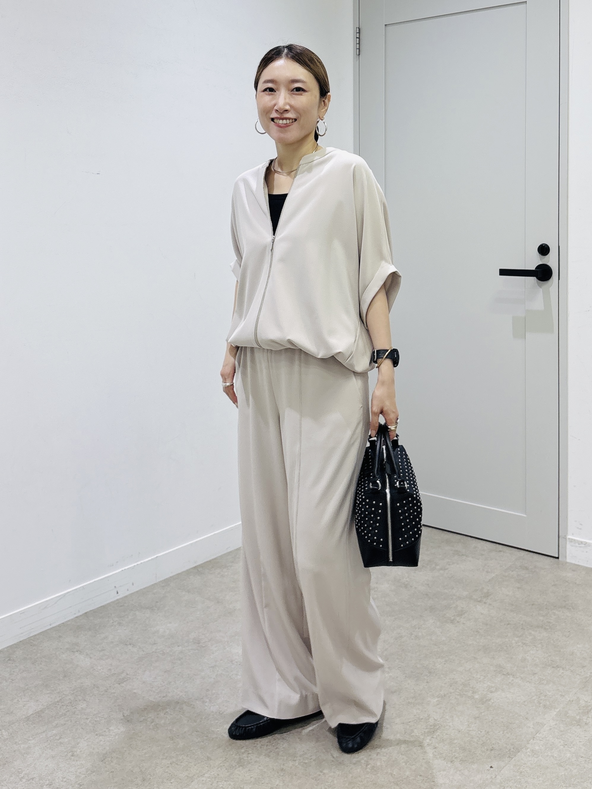 kotakiさんの「INDIVI｜【楽ちん出し入れ】ミニスタッズ 2WAYハンドバッグ」を使ったコーディネート