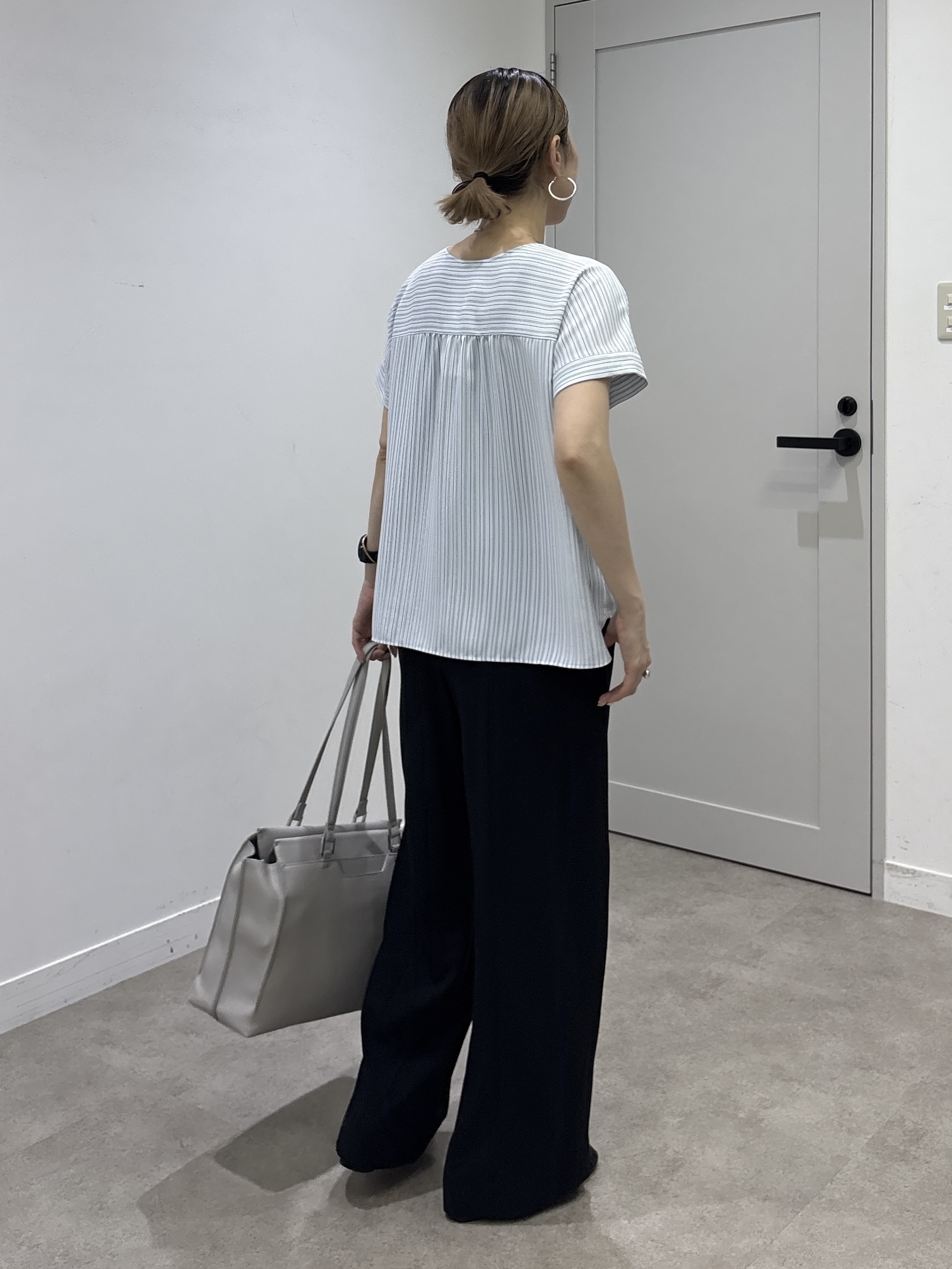 kotakiさんの「INDIVI｜【清涼感／UVケア／接触冷感】Vネックストライプブラウス」を使ったコーディネート