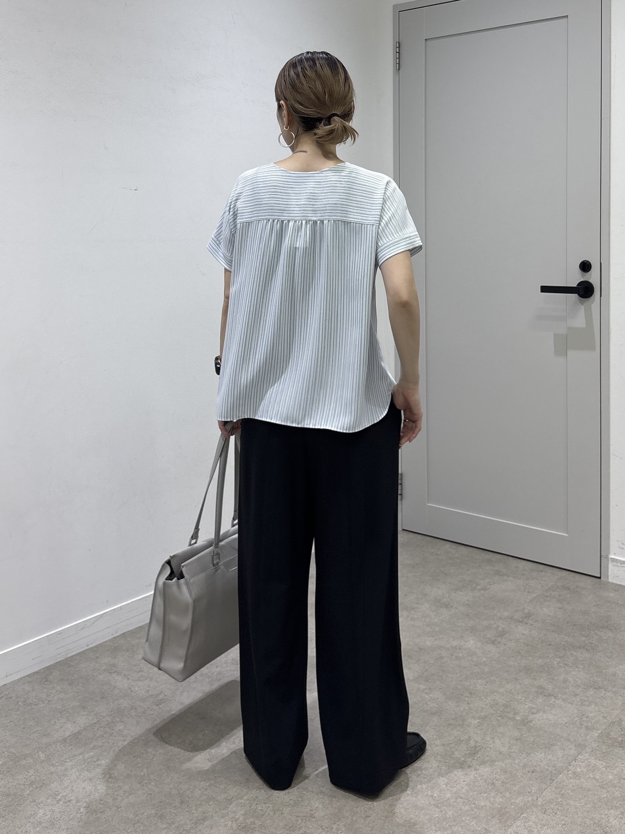 kotakiさんの「INDIVI｜【清涼感／UVケア／接触冷感】Vネックストライプブラウス」を使ったコーディネート