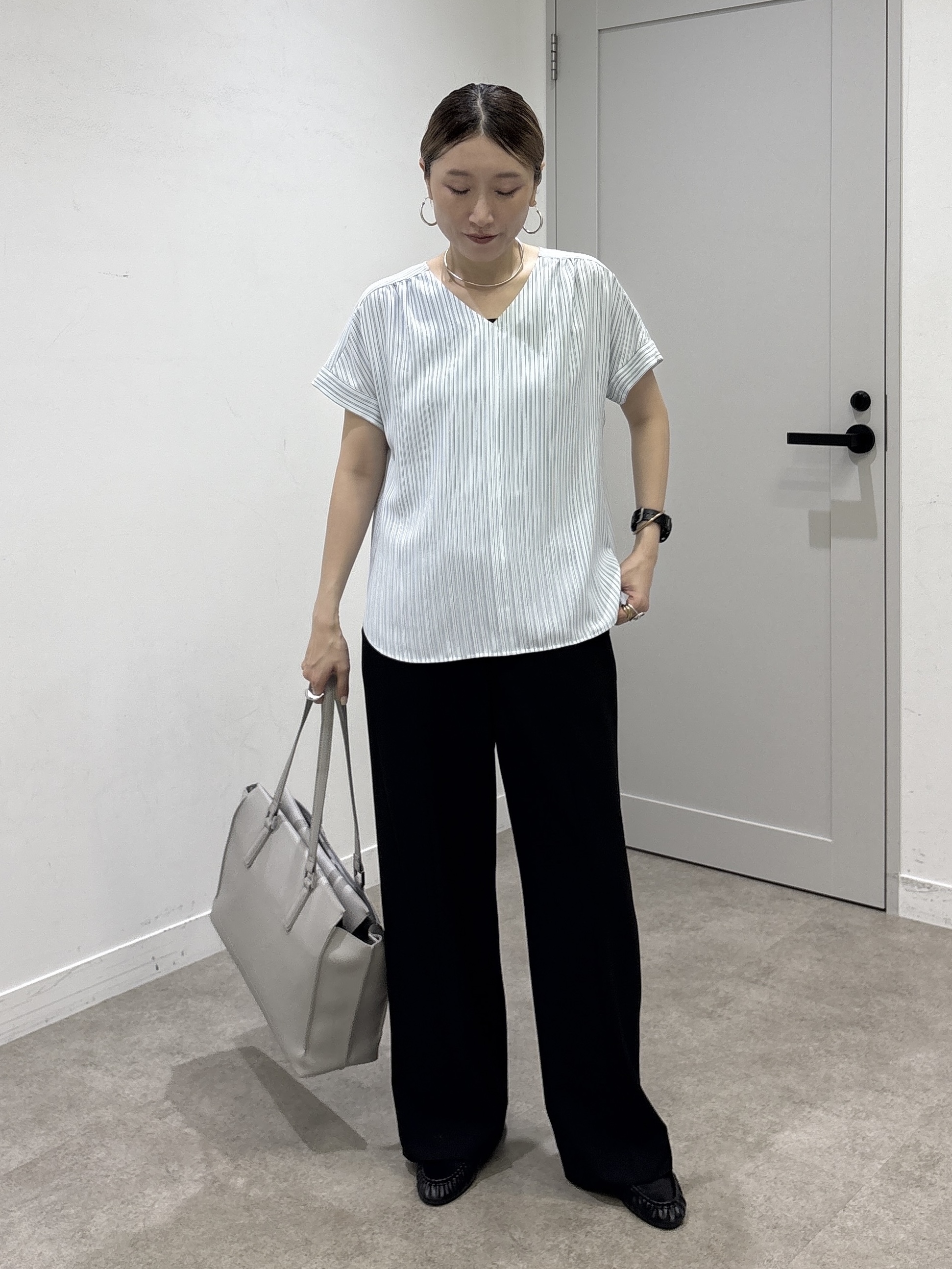 kotakiさんの「INDIVI｜【清涼感／UVケア／接触冷感】Vネックストライプブラウス」を使ったコーディネート