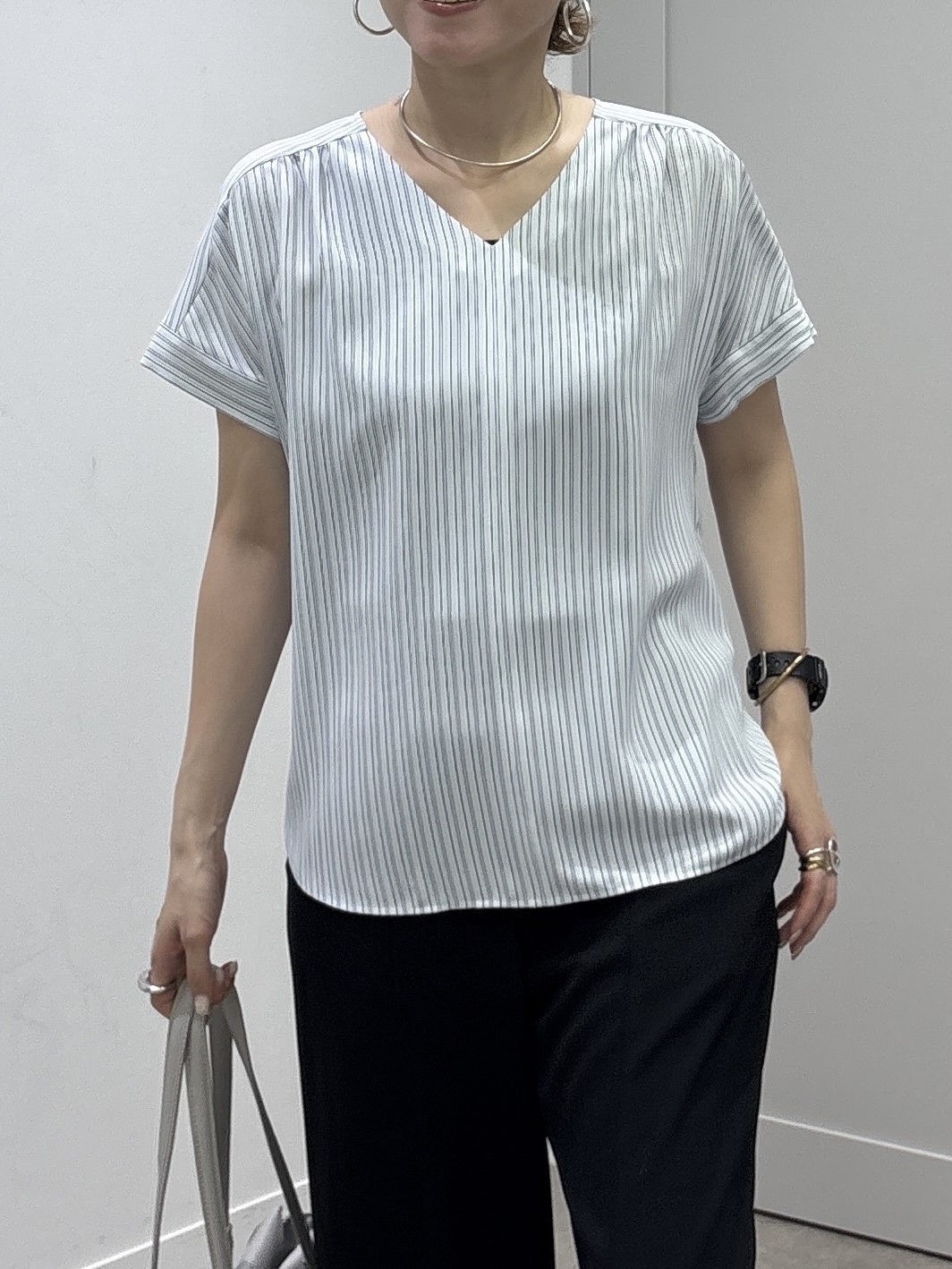 kotakiさんの「INDIVI｜【清涼感／UVケア／接触冷感】Vネックストライプブラウス」を使ったコーディネート