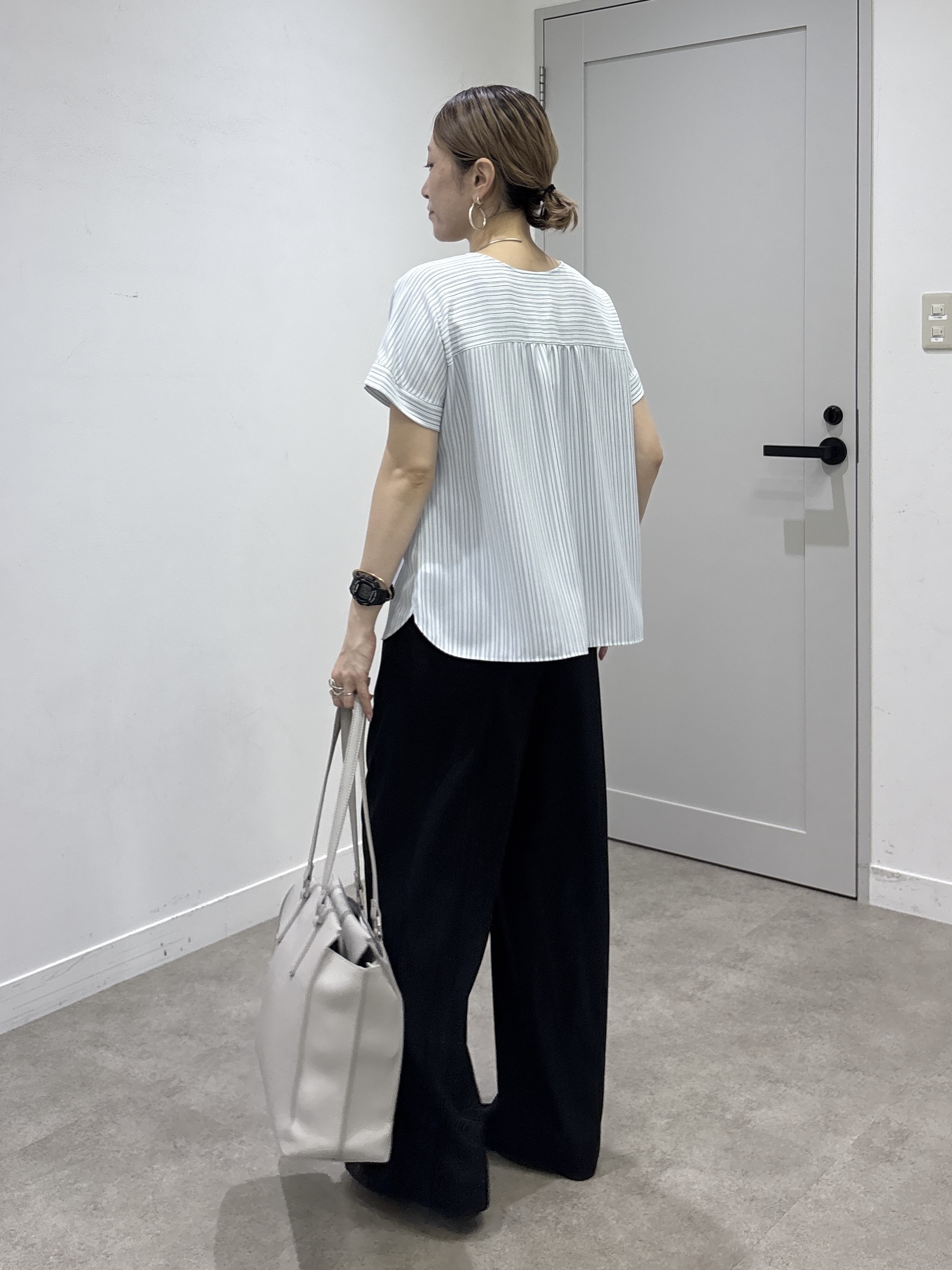 kotakiさんの「INDIVI｜【清涼感／UVケア／接触冷感】Vネックストライプブラウス」を使ったコーディネート
