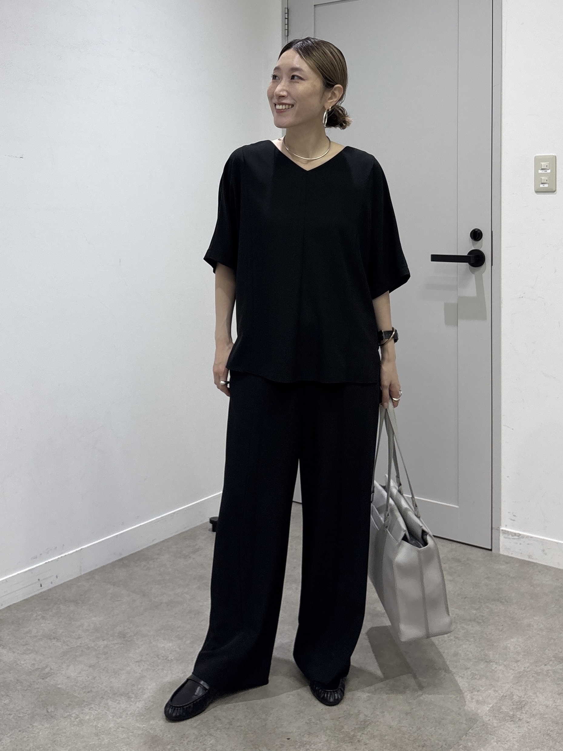 kotakiさんの「INDIVI｜【着る日傘】ドルマントップス」を使ったコーディネート