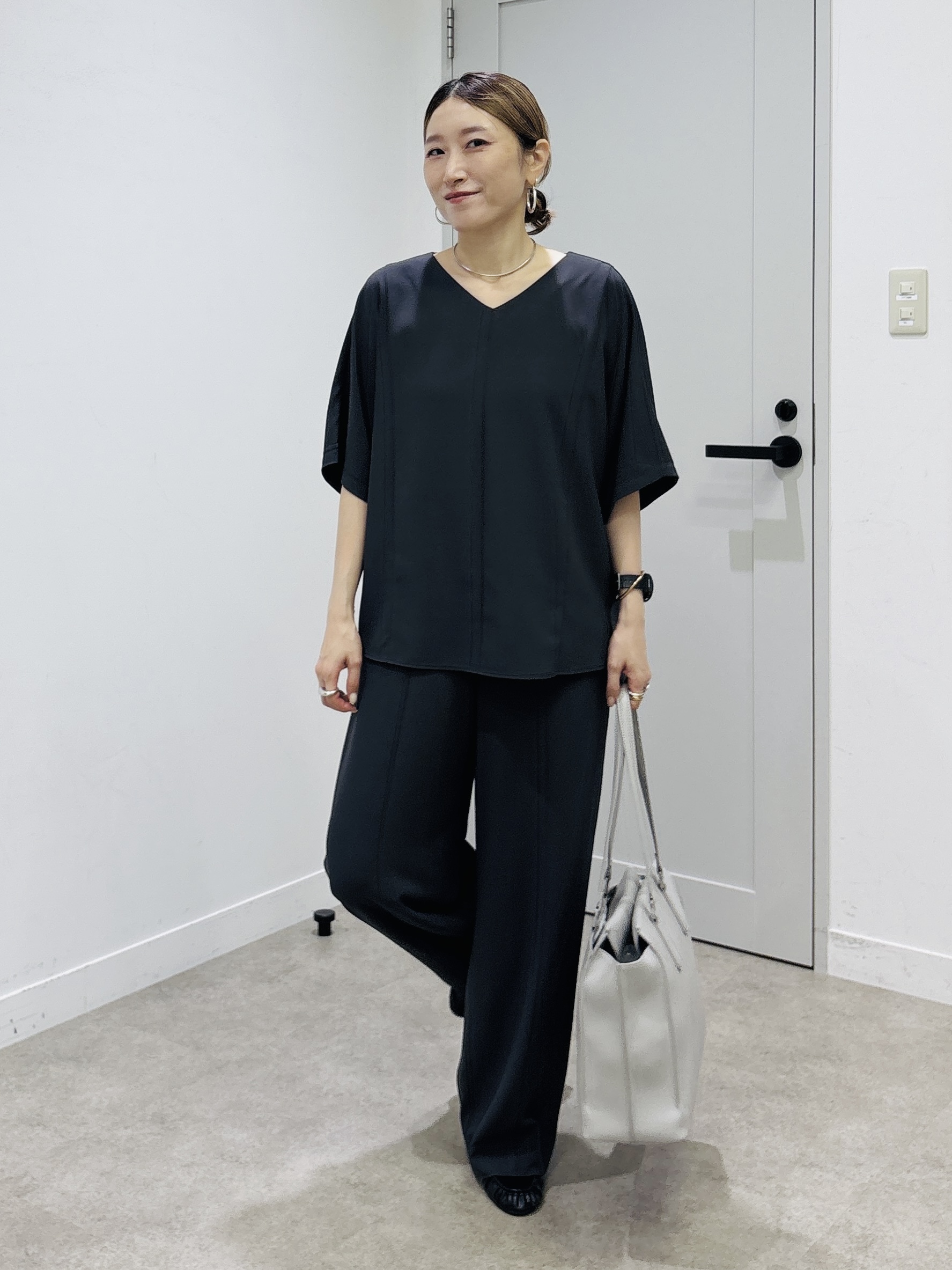 kotakiさんの「INDIVI｜【着る日傘】ドルマントップス」を使ったコーディネート
