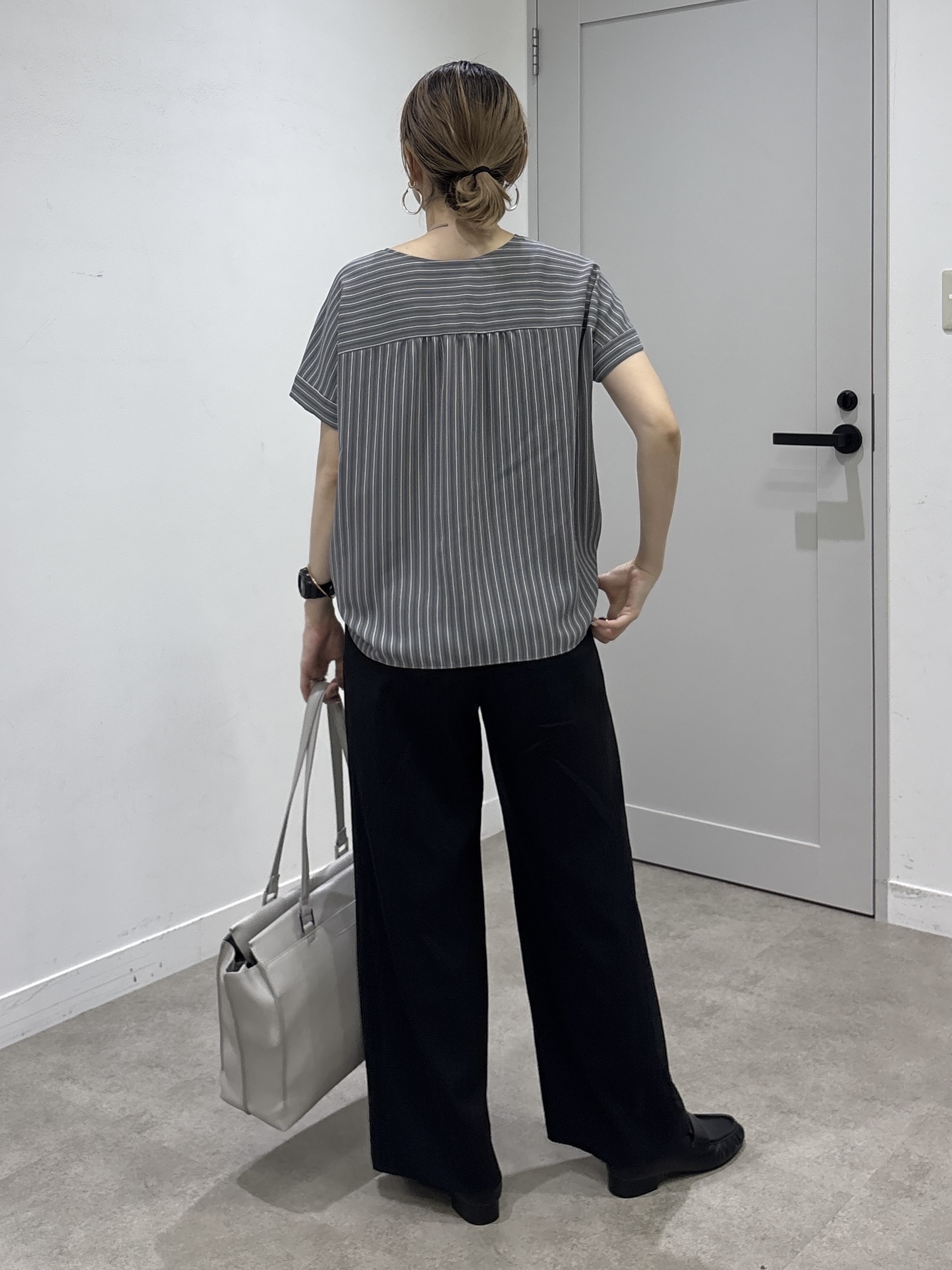 kotakiさんの「INDIVI｜【清涼感／UVケア／接触冷感】Vネックストライプブラウス」を使ったコーディネート