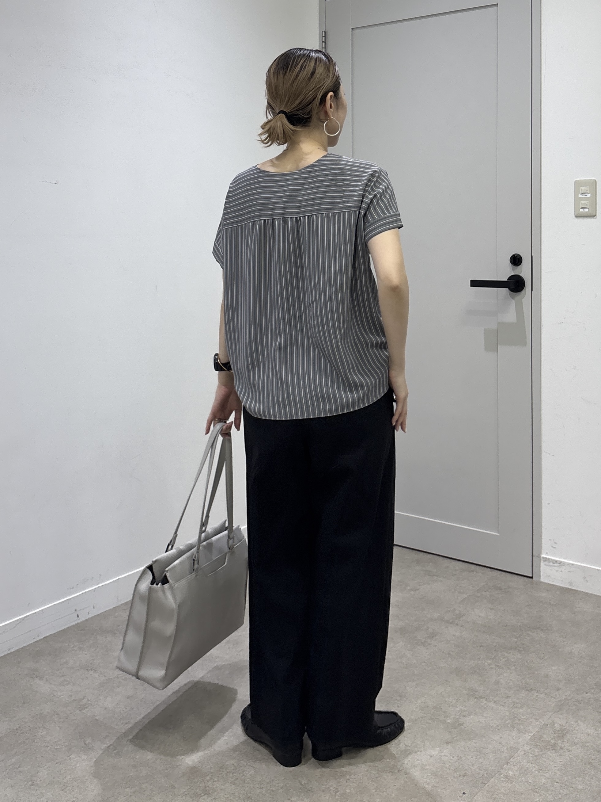 kotakiさんの「INDIVI｜【清涼感／UVケア／接触冷感】Vネックストライプブラウス」を使ったコーディネート