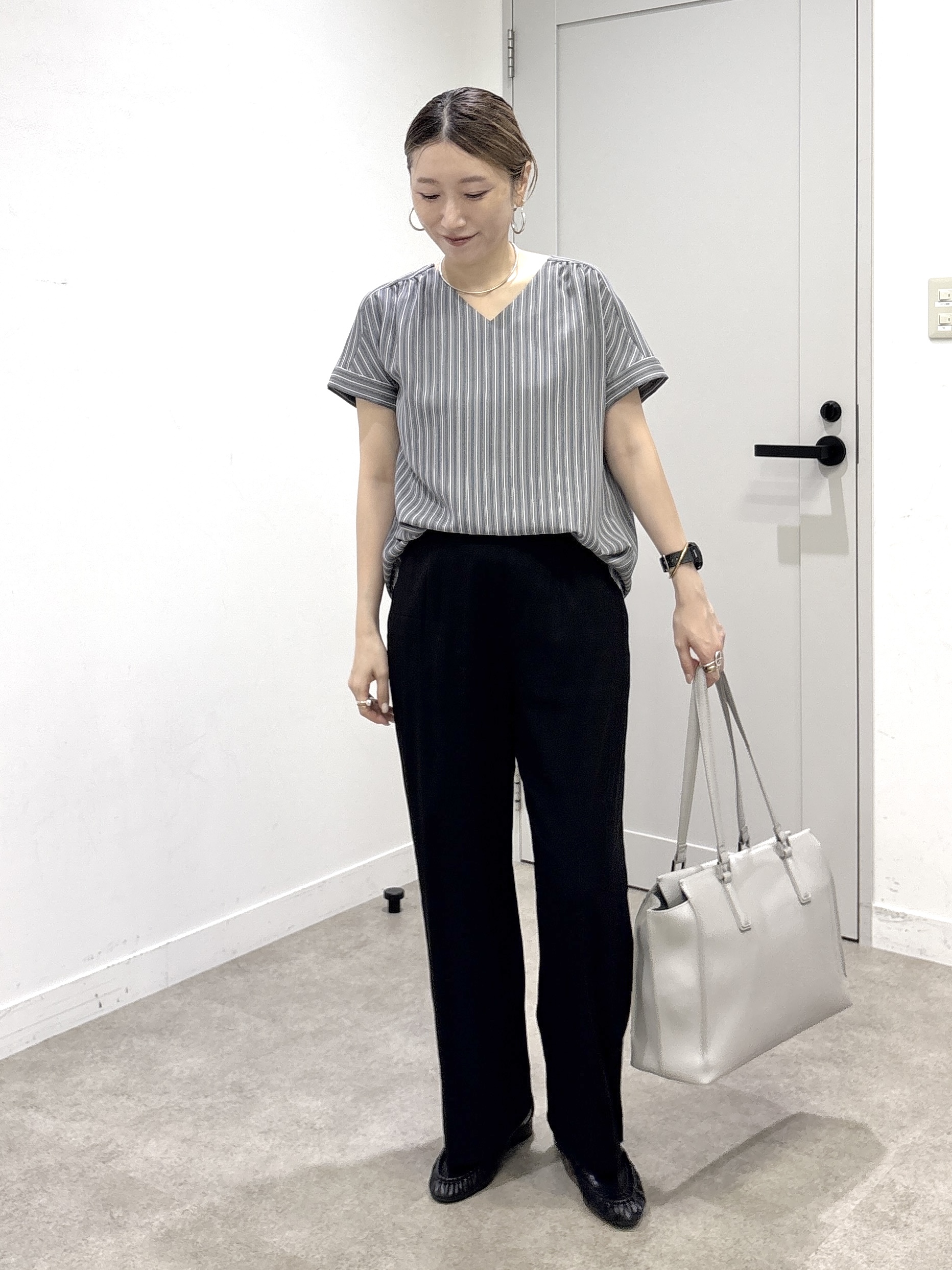 kotakiさんの「INDIVI｜【清涼感／UVケア／接触冷感】Vネックストライプブラウス」を使ったコーディネート