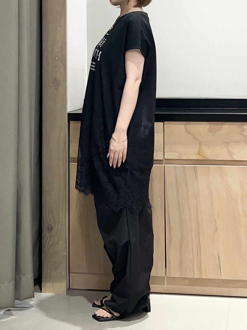 かのさんの「THE SHOP TK｜レース切替 ロングTシャツ」を使ったコーディネート