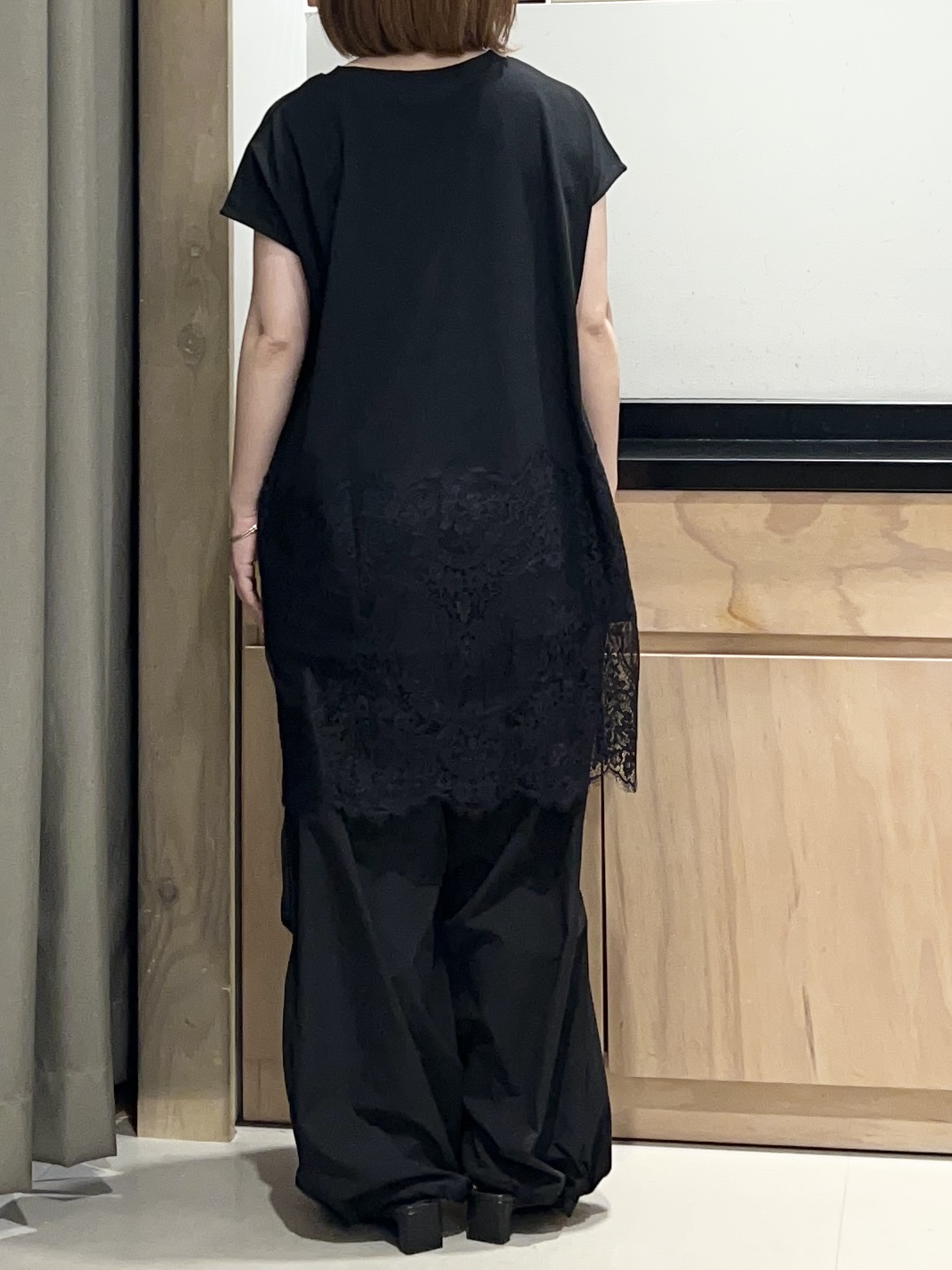 かのさんの「THE SHOP TK｜レース切替 ロングTシャツ」を使ったコーディネート