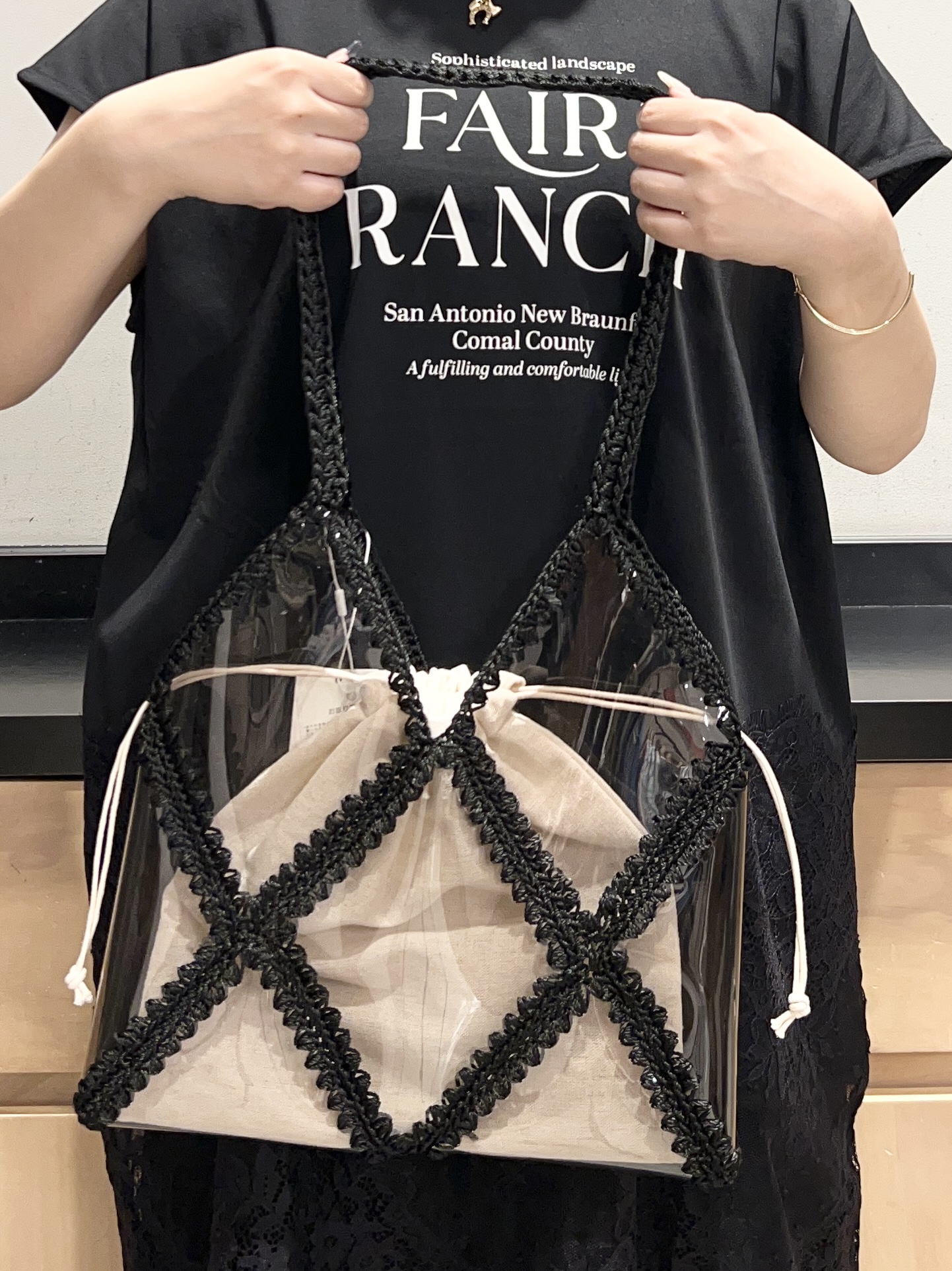 かのさんの「THE SHOP TK｜レース切替 ロングTシャツ」を使ったコーディネート