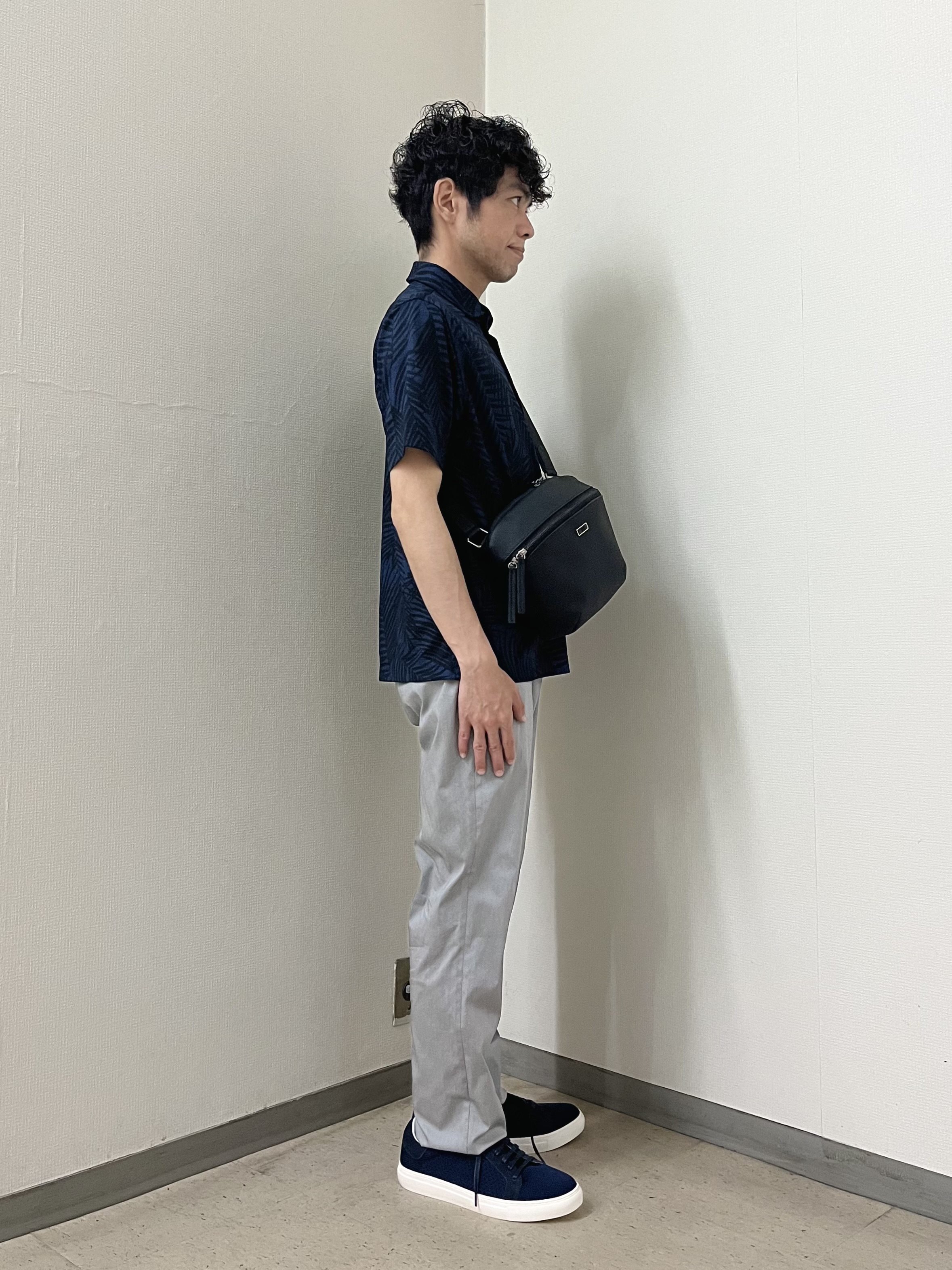URAさんの「TAKEO KIKUCHI｜リーフ柄ポロシャツ」を使ったコーディネート
