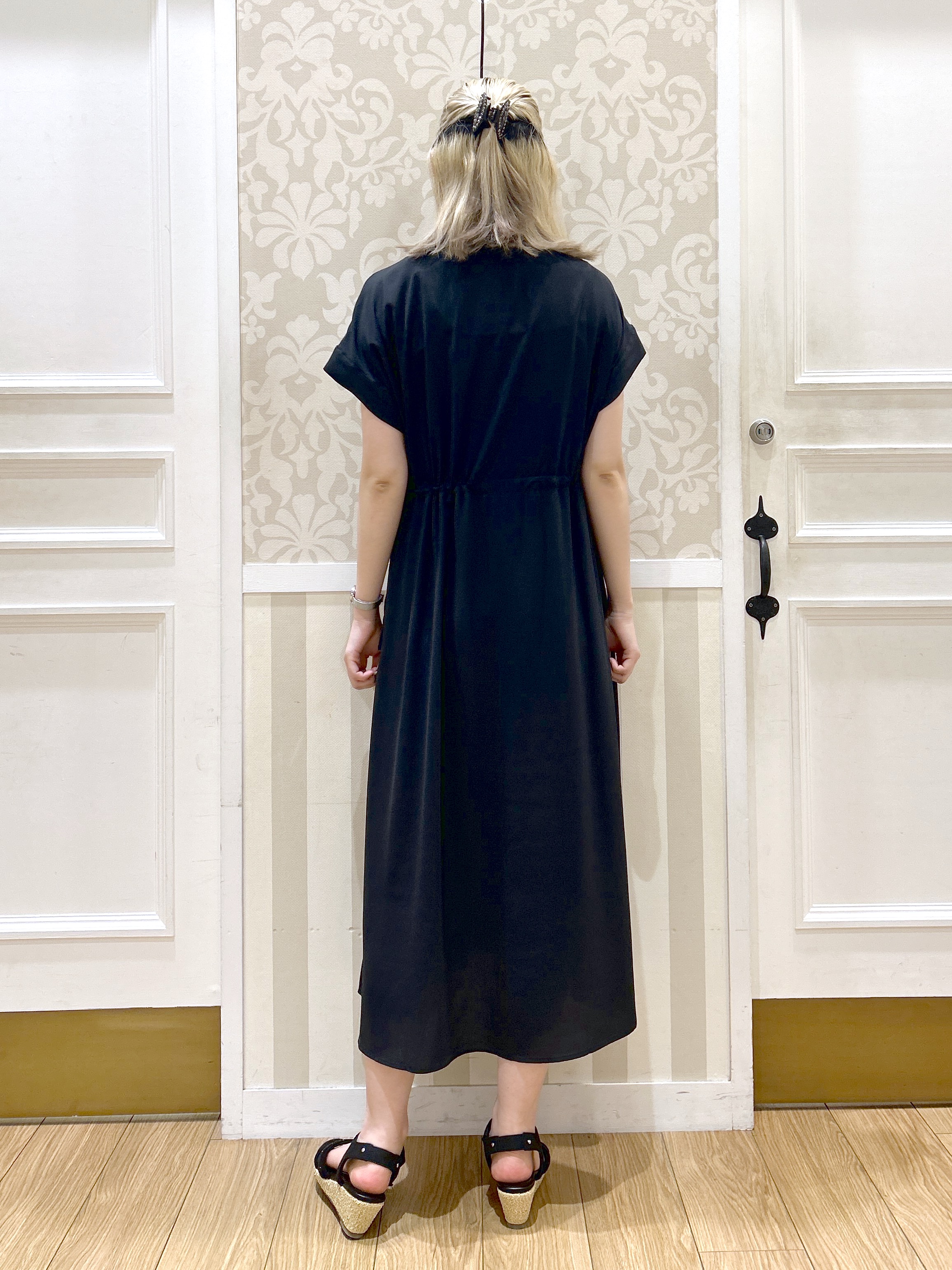 望 愛さんの「grove｜高評価！【接触冷感／UVカットetc】ベーシックショートカーディガン」を使ったコーディネート