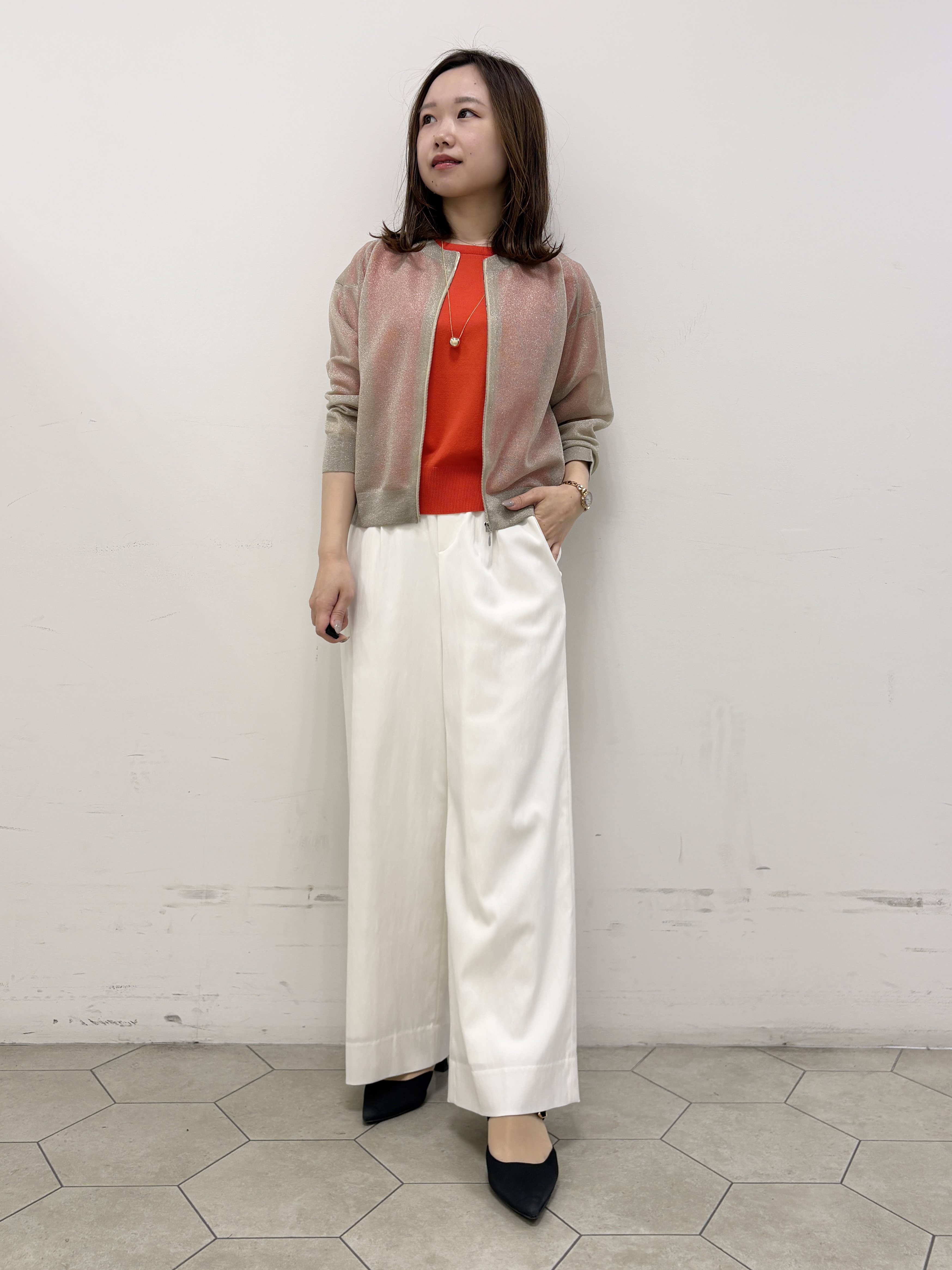 kahoさんの「INDIVI｜【UVケア/接触冷感／アンサンブル】丸首カーディガン＆袖スリット5分袖ニット」を使ったコーディネート