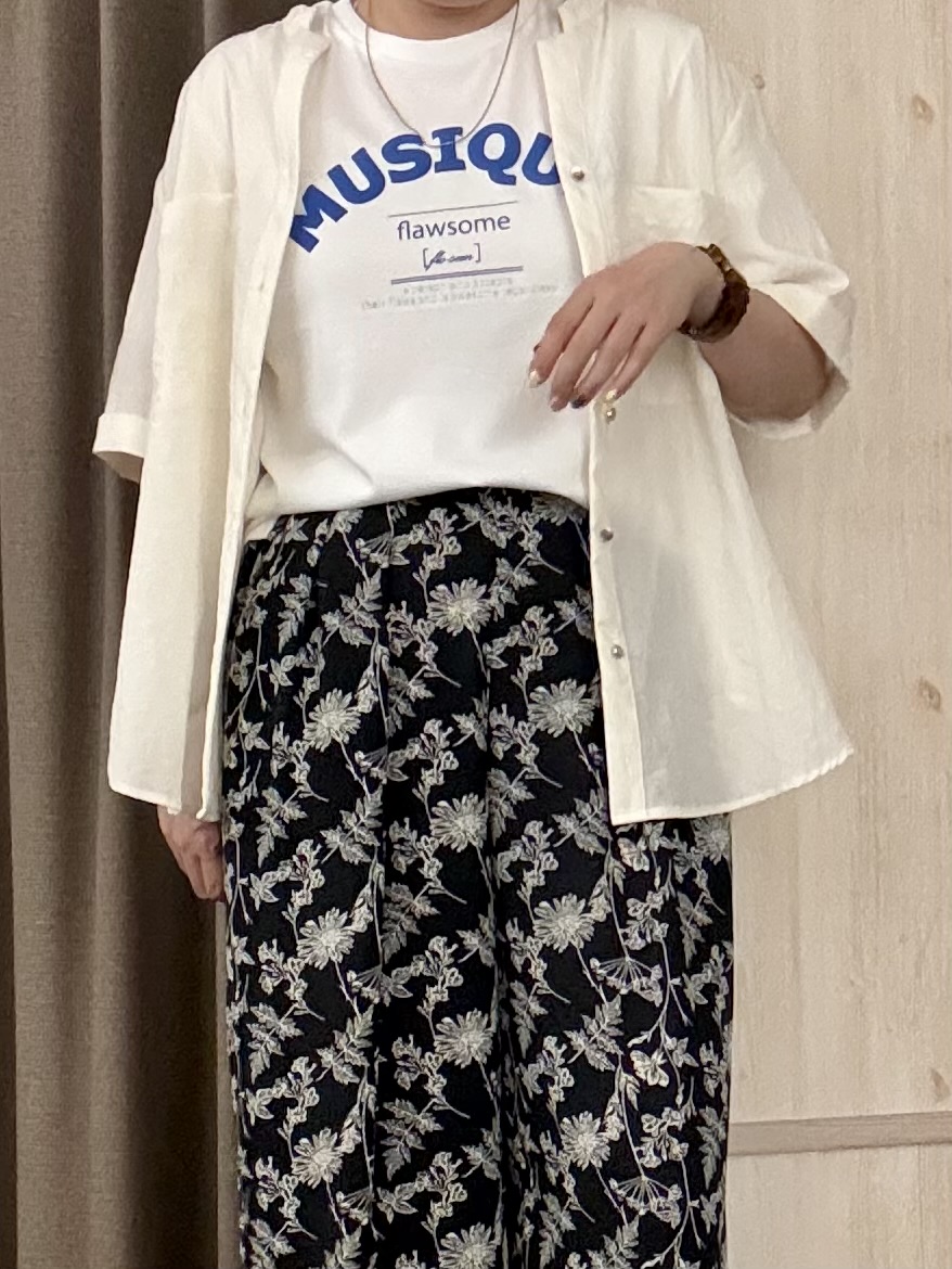 aiさんの「THE SHOP TK｜【M-XL/刻みネックですっきり見え】Wポケット金ボタン 5分袖シャツ」を使ったコーディネート
