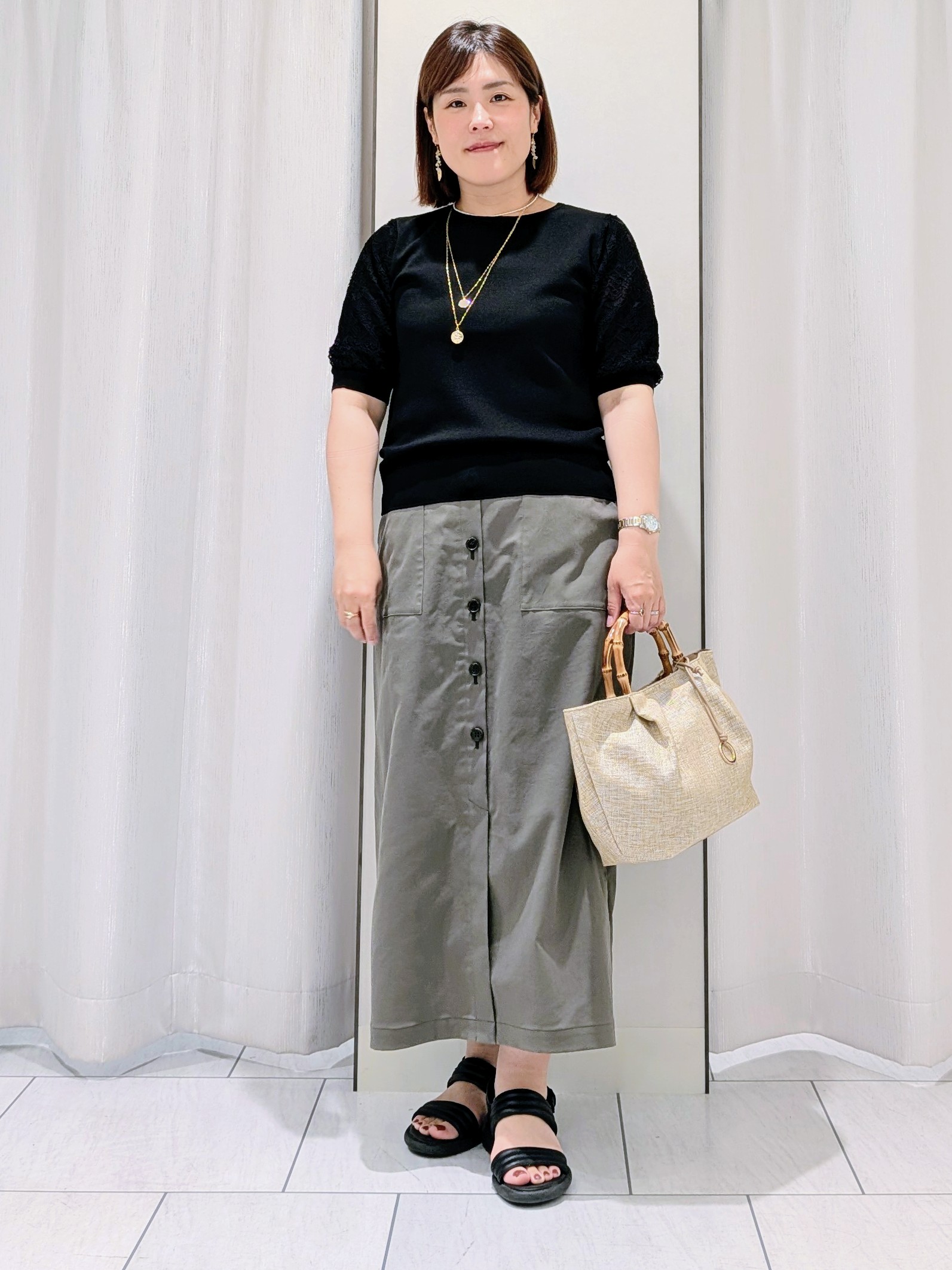 Onumaさんの「UNTITLED｜【接触冷感/UVカット/吸水速乾/遮熱】ツイルボタンディティールスカート」を使ったコーディネート