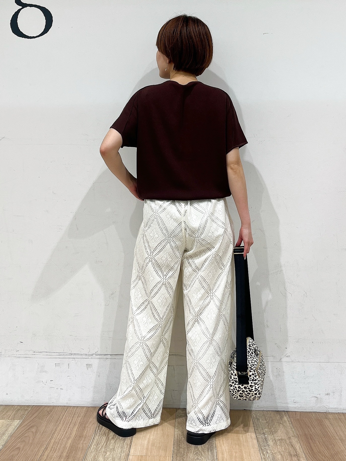 山さんさんの「grove｜【シリーズ累計36万枚！名品ニット】やわらかドライタッチ ドルマンニット」を使ったコーディネート