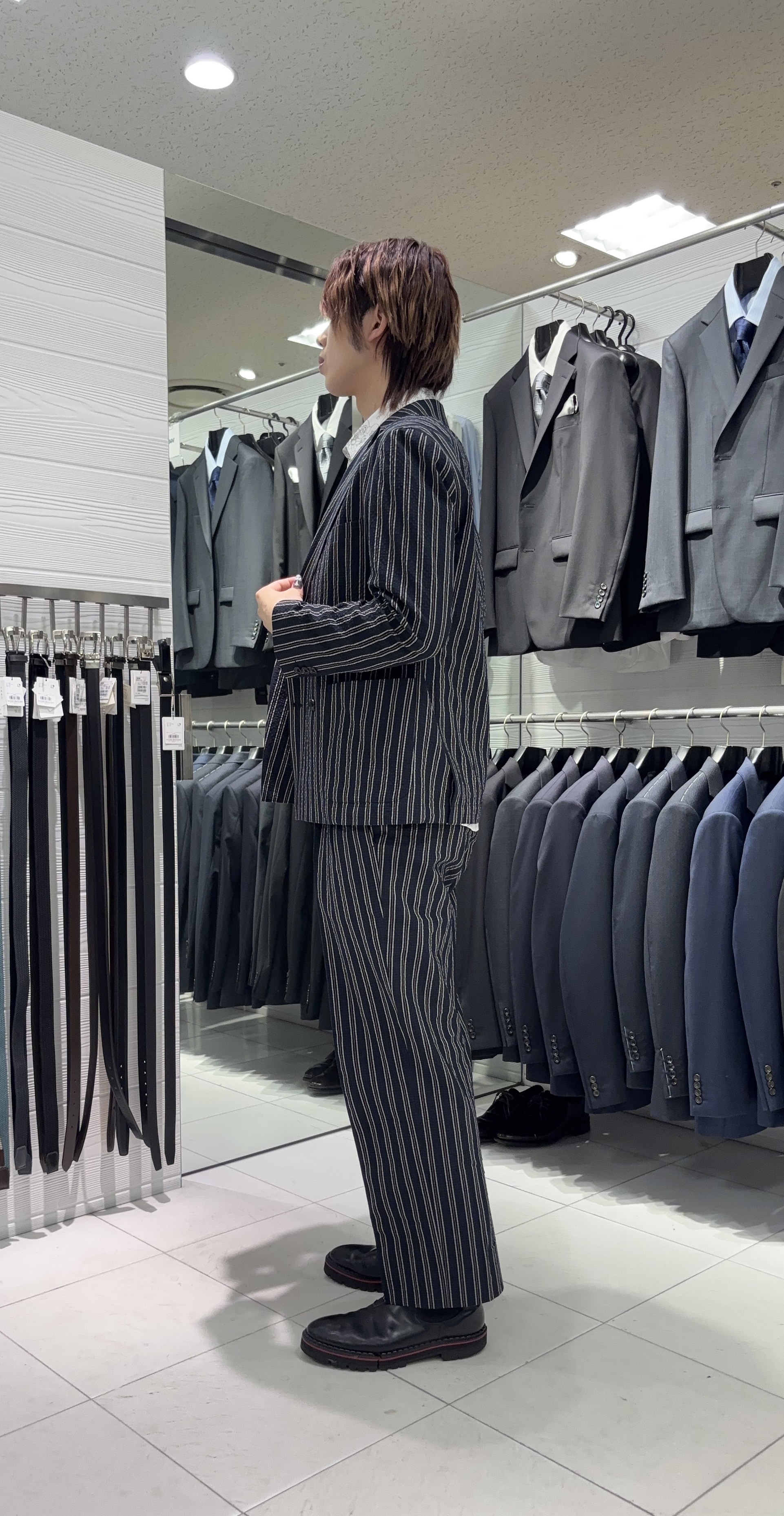 こうへいさんの「TAKEO KIKUCHI｜【BOWLER HAT LABEL】サッカーストライプ ダブルジャケット」を使ったコーディネート