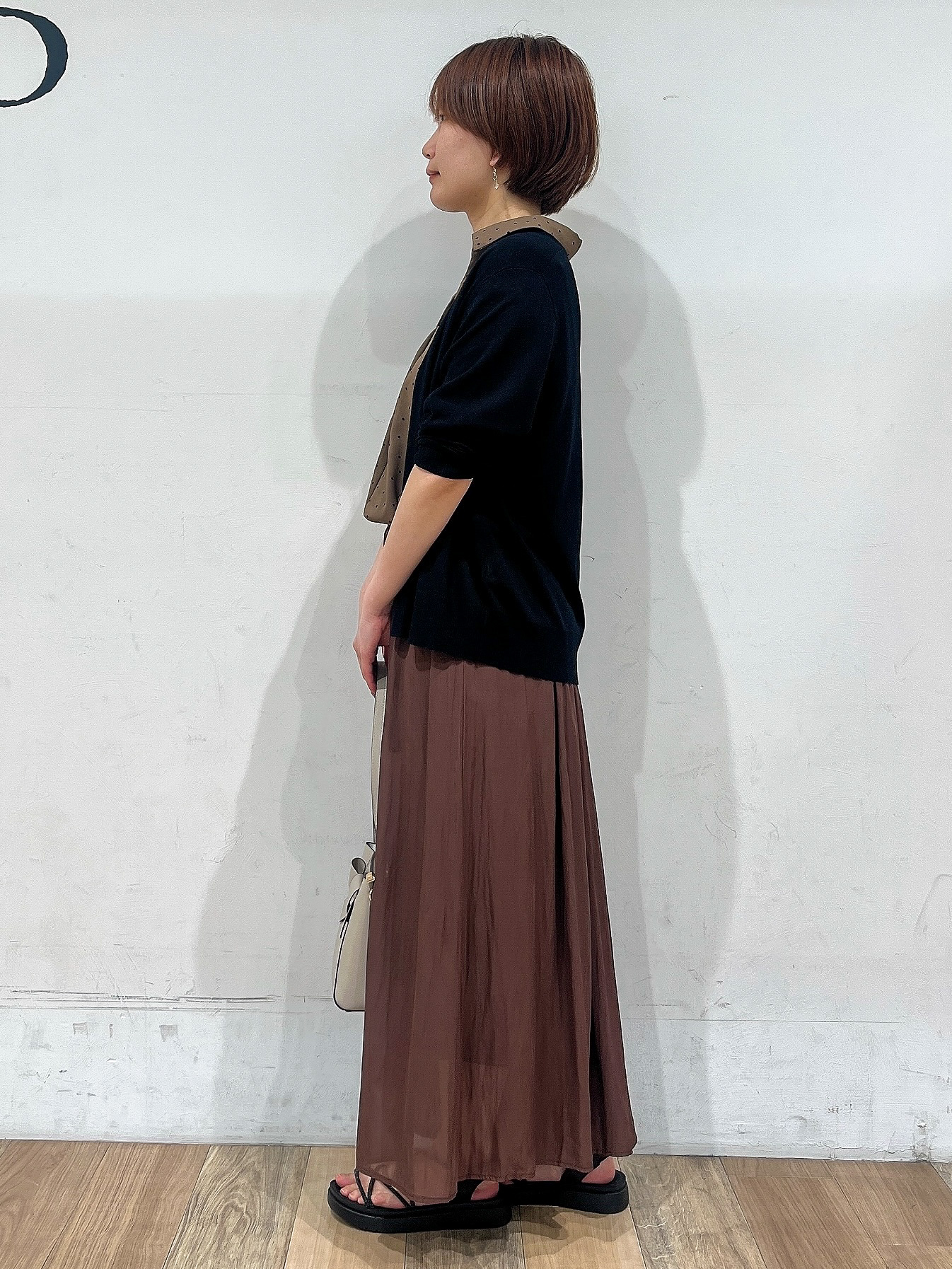 山さんさんの「grove｜【洗濯機◎】さらっと着映える、バックデザインブラウス」を使ったコーディネート