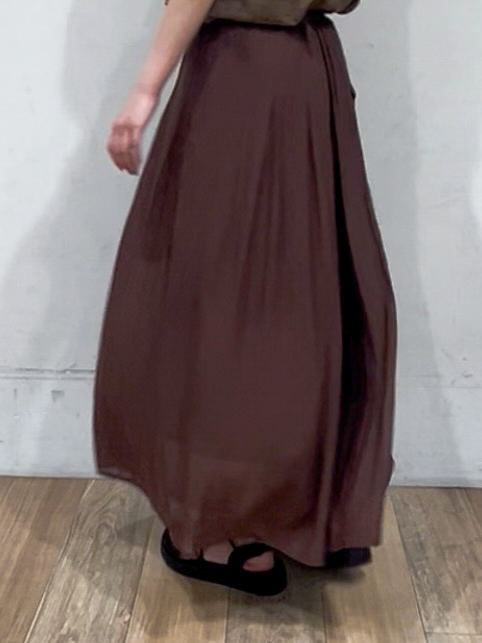 山さんさんの「grove｜【洗濯機◎】さらっと着映える、バックデザインブラウス」を使ったコーディネート