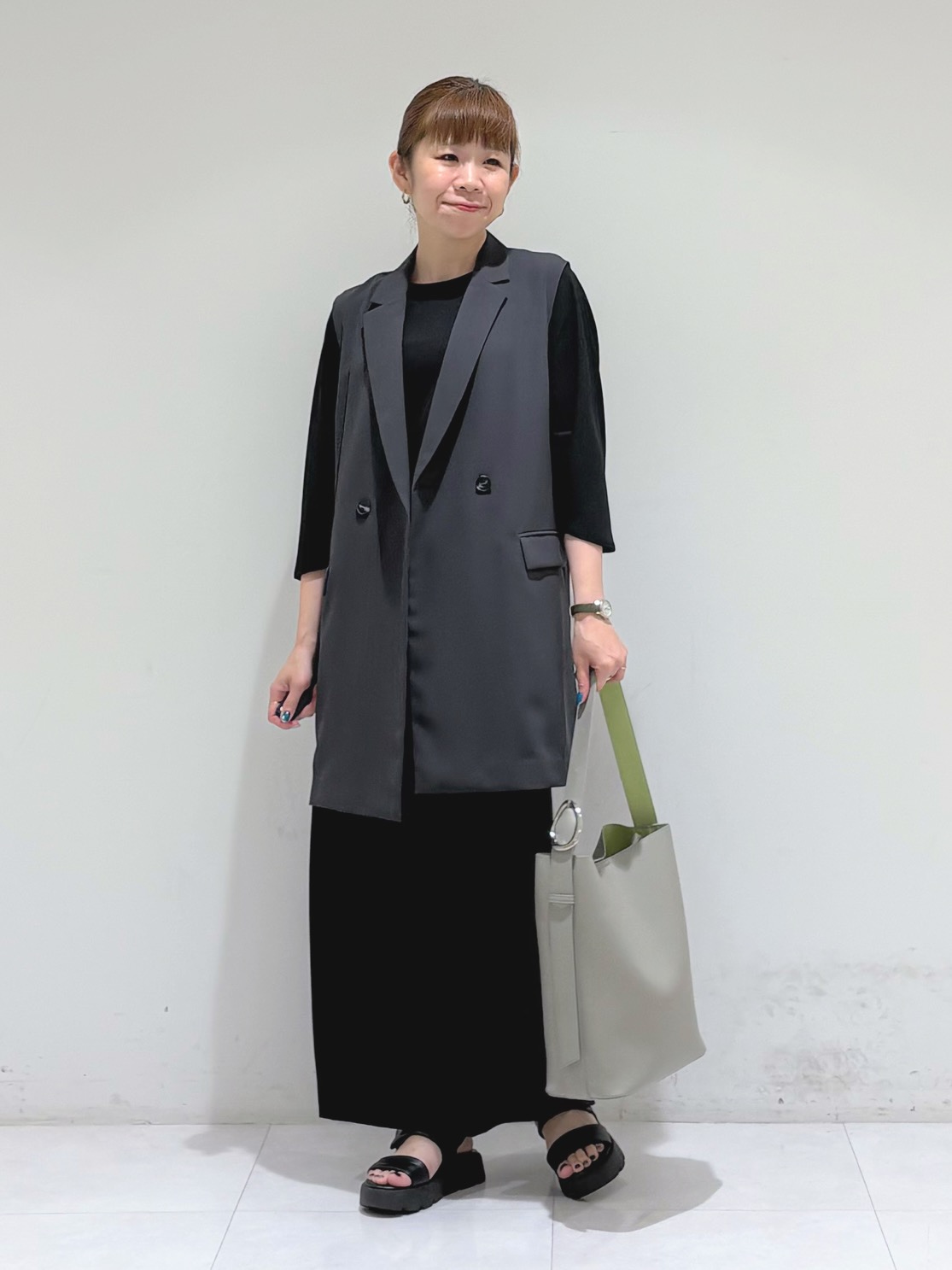 tsuyuさんの「INDIVI｜【A4収納可能／合皮】配色デザインワンショルダーバッグ」を使ったコーディネート