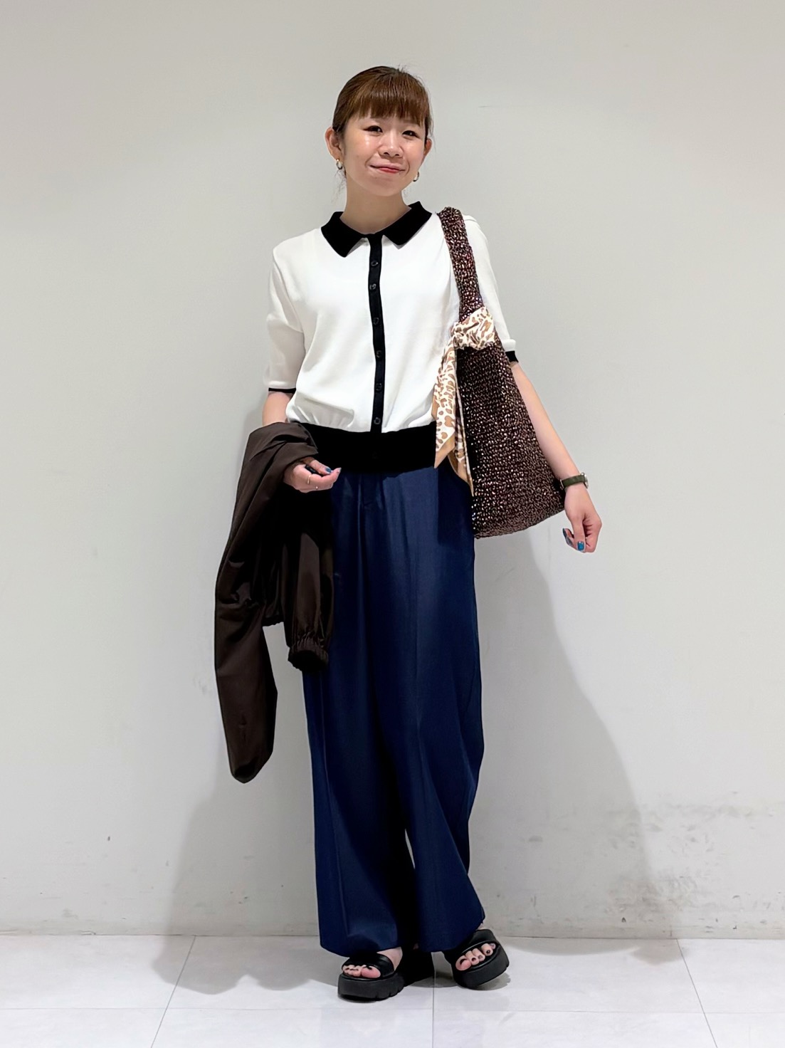 tsuyuさんの「INDIVI｜【大人カジュアル】メタリックかぎ編みボトルバッグ」を使ったコーディネート