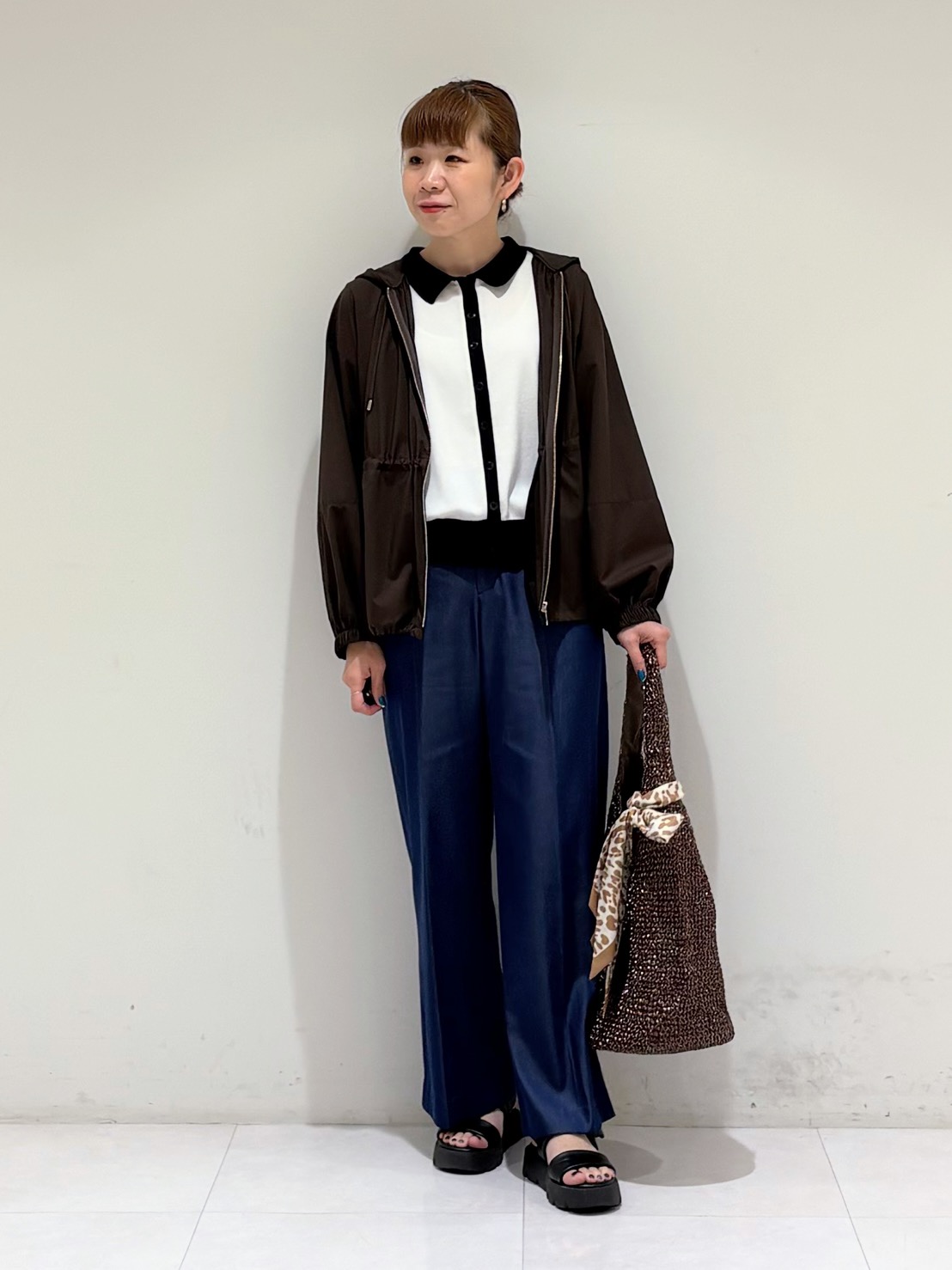 tsuyuさんの「INDIVI｜【大人カジュアル】メタリックかぎ編みボトルバッグ」を使ったコーディネート