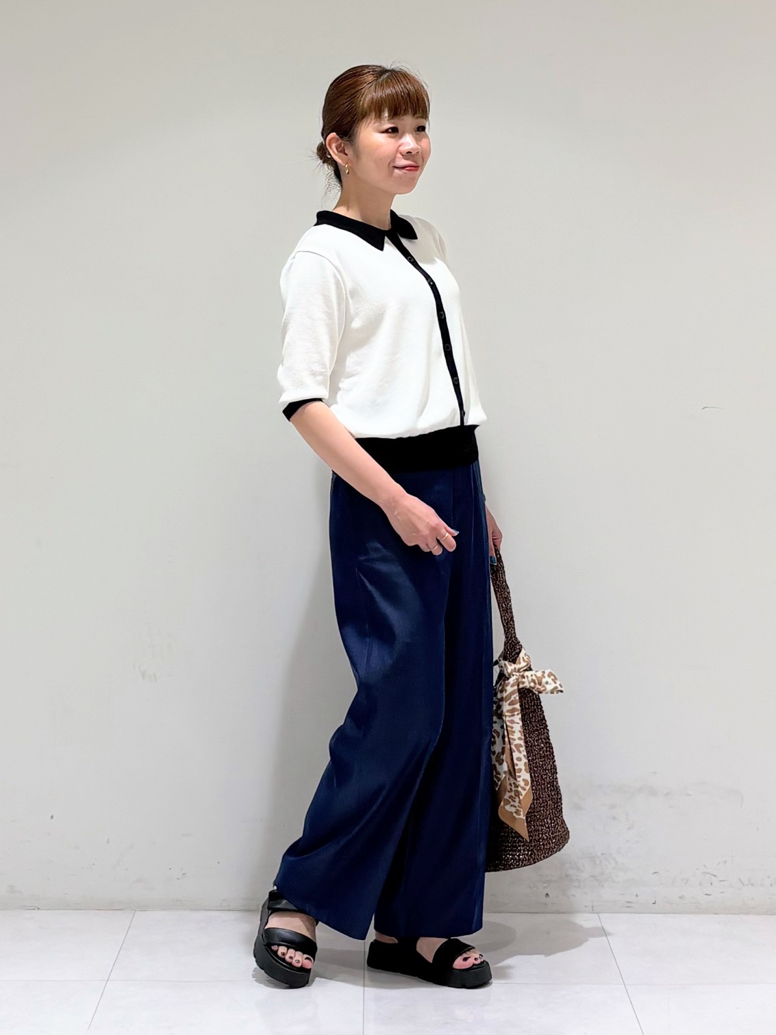 tsuyuさんの「INDIVI｜【大人カジュアル】メタリックかぎ編みボトルバッグ」を使ったコーディネート