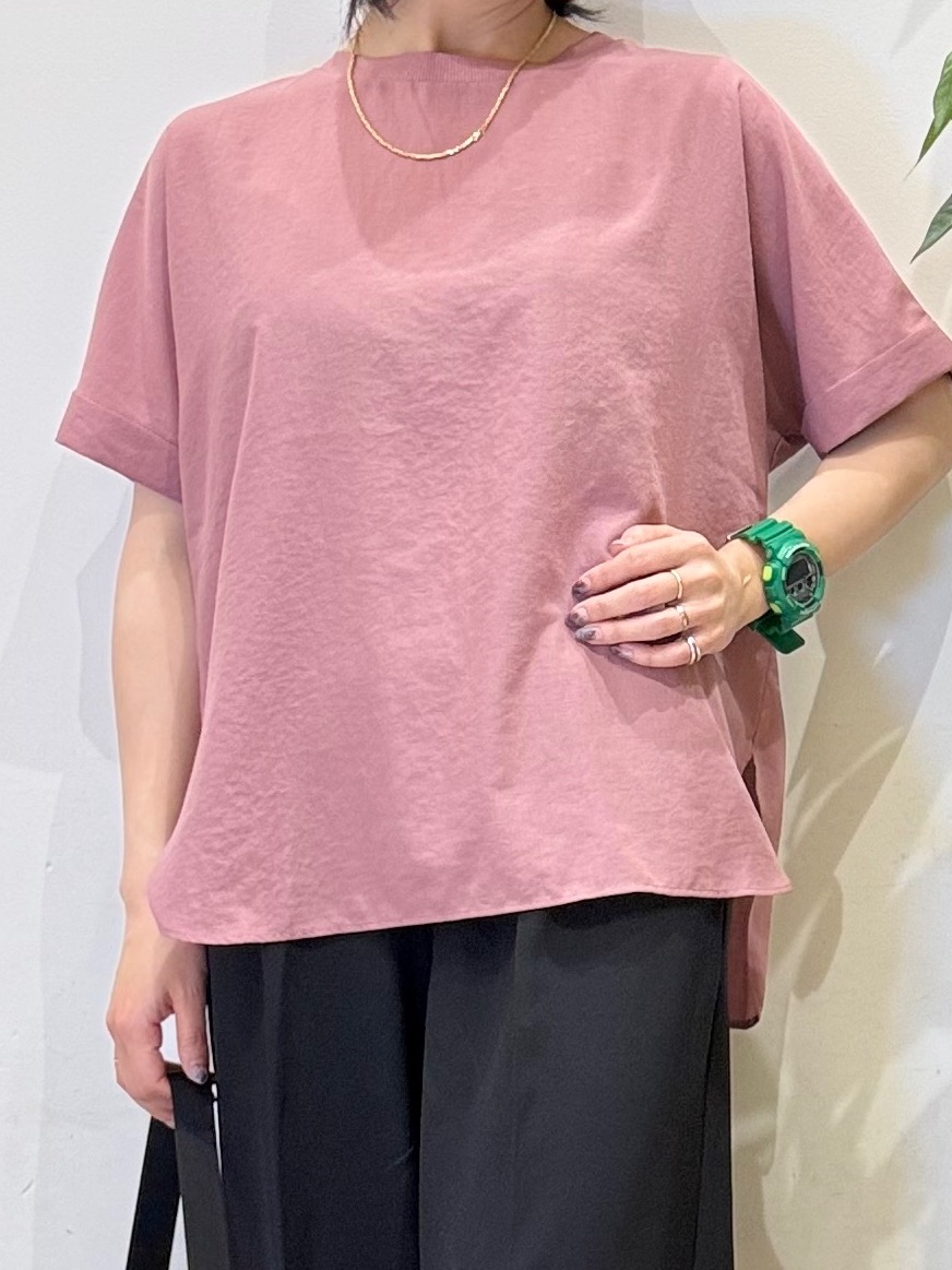 misakiさんの「SHOO･LA･RUE｜【ひんやり/着丈選べる/体型カバー】洗濯後しわになりにくい さらさらドルマンブラウス」を使ったコーディネート
