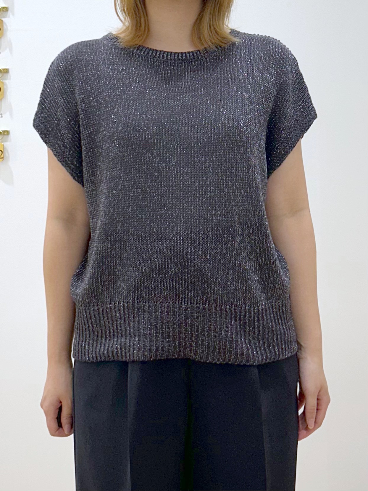 suzukaさんの「OPAQUE.CLIP｜ラメメッシュ フレンチスリーブニット【洗濯機OK】」を使ったコーディネート