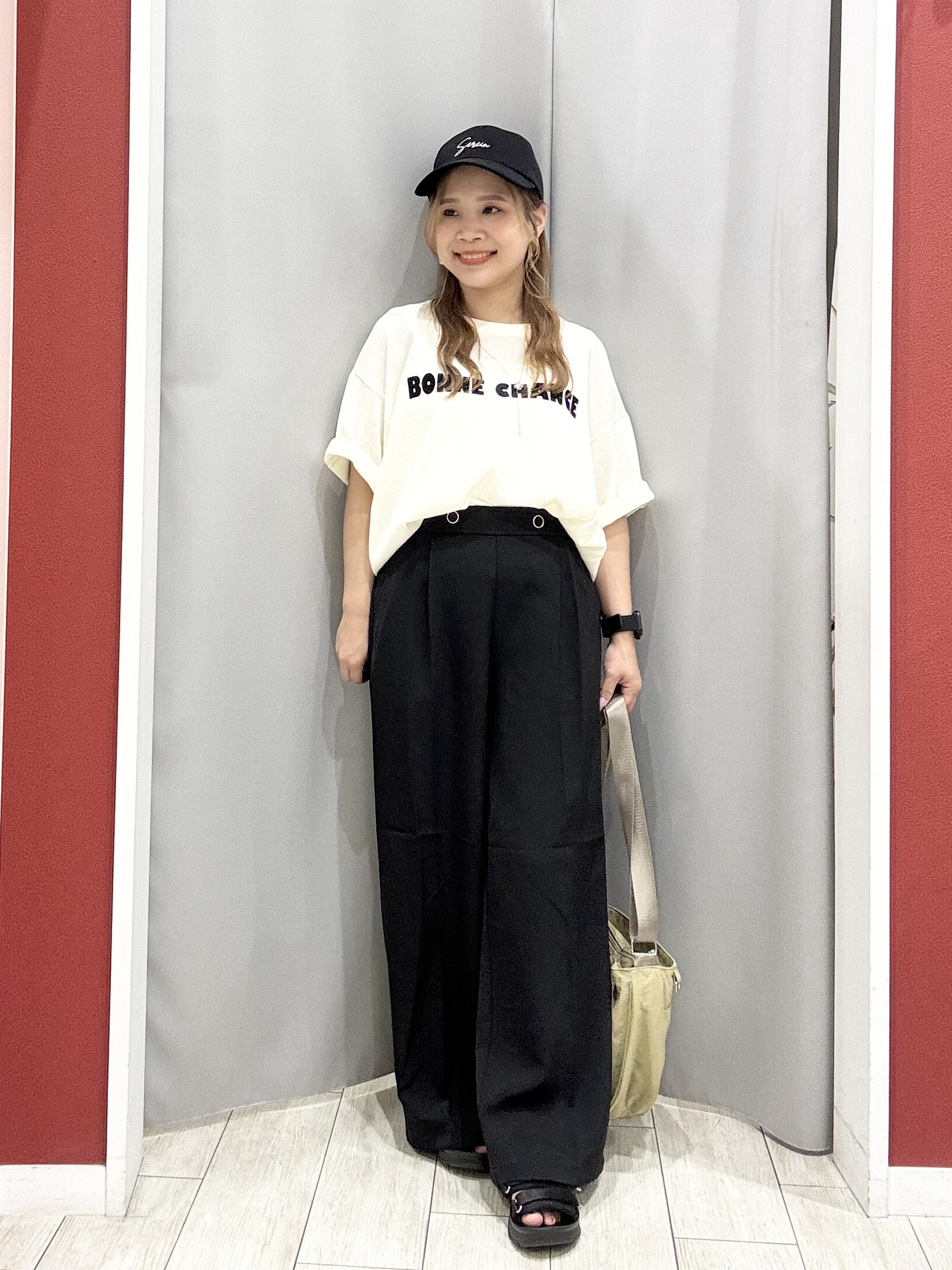 shioさんの「SHOO･LA･RUE｜【ひんやり/洗濯機可/S-LL】インせず着られる 大人シンプルサマーニット」を使ったコーディネート