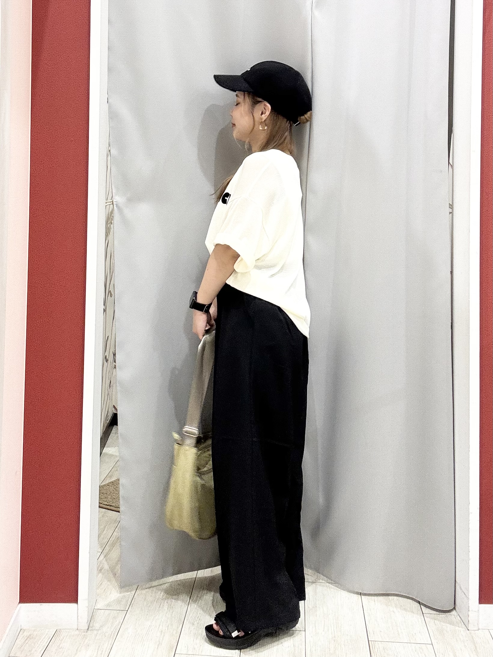 shioさんの「SHOO･LA･RUE｜【体型カバー】程よい透け感 デザインアソート 5分袖シアーニット」を使ったコーディネート