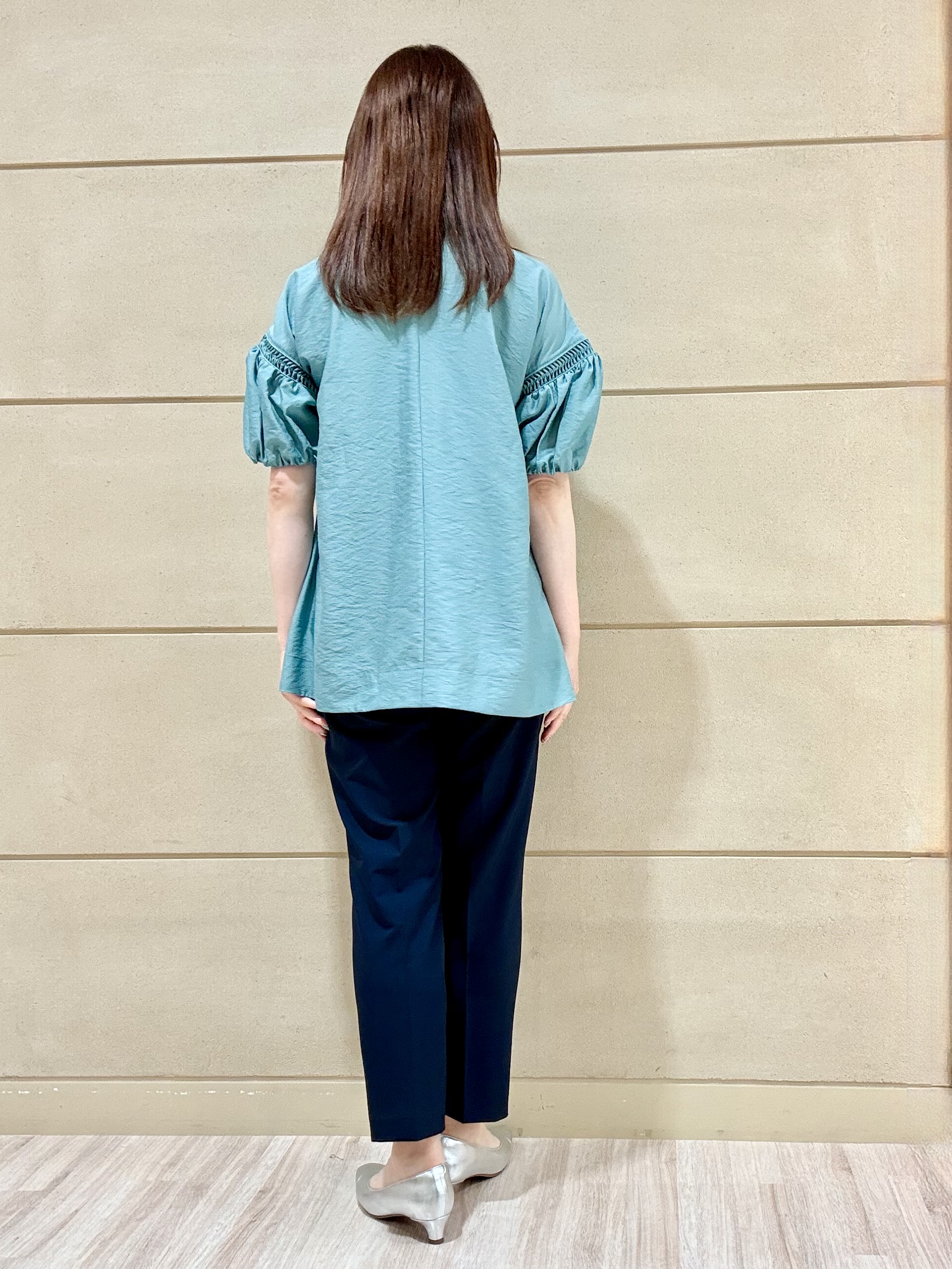 Marさんの「Reflect｜ボリュームスリーブオフボディブラウス」を使ったコーディネート