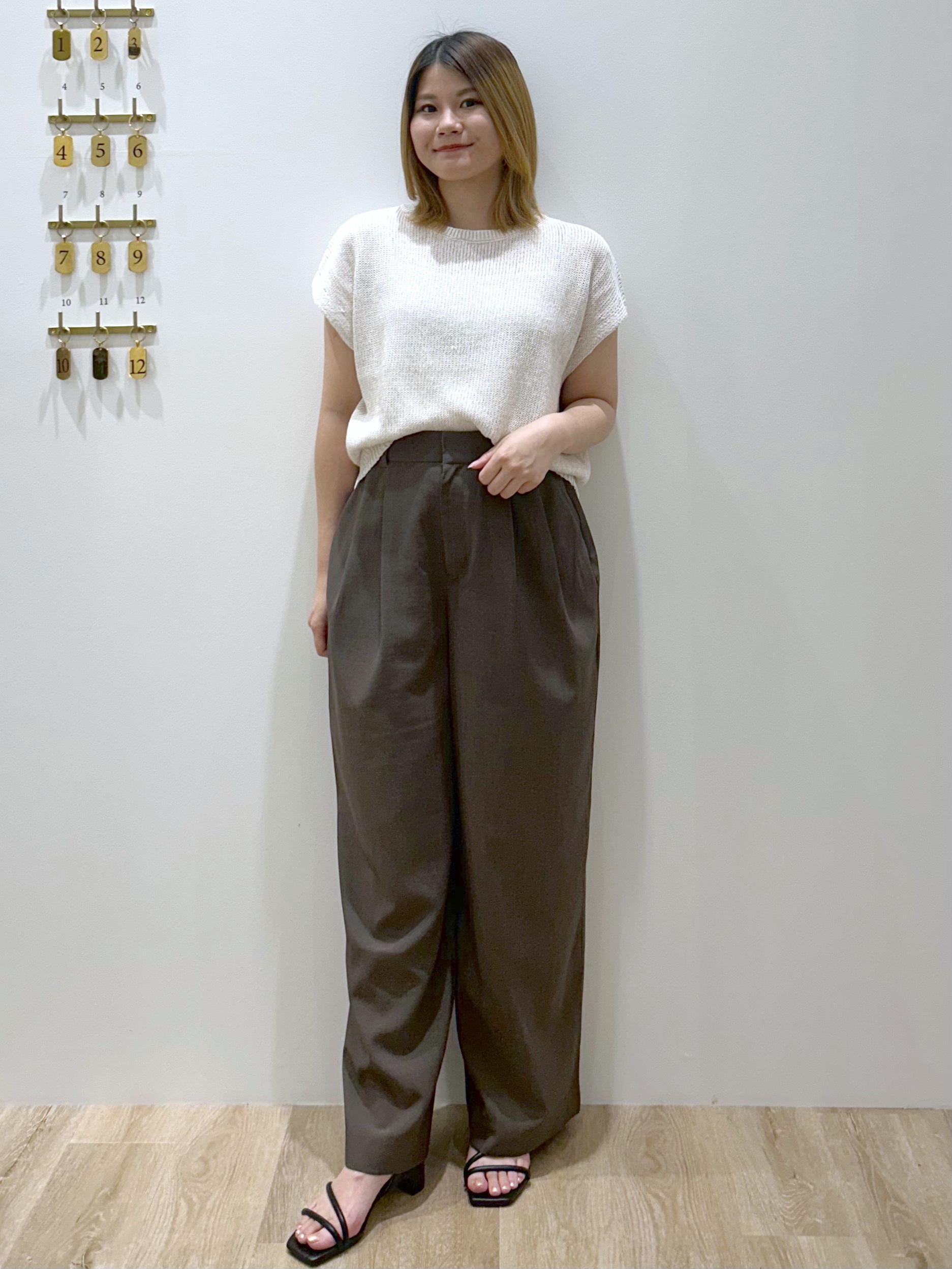 suzukaさんの「OPAQUE.CLIP｜ラメメッシュ フレンチスリーブニット【洗濯機OK】」を使ったコーディネート