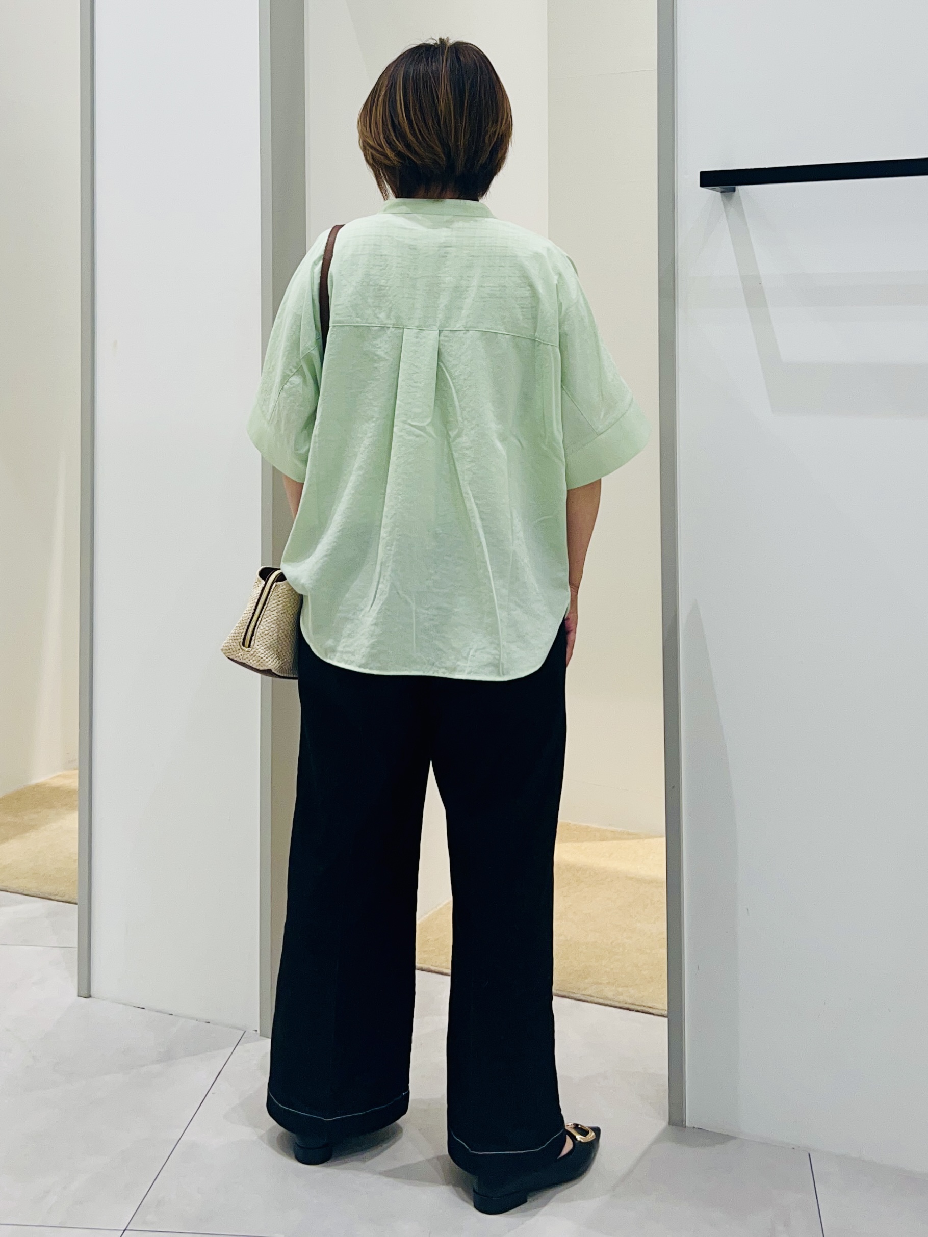 Naruさんの「THE SHOP TK｜【高レビュー/体型カバー】さらっと快適 ドルマン5分袖ブラウス」を使ったコーディネート